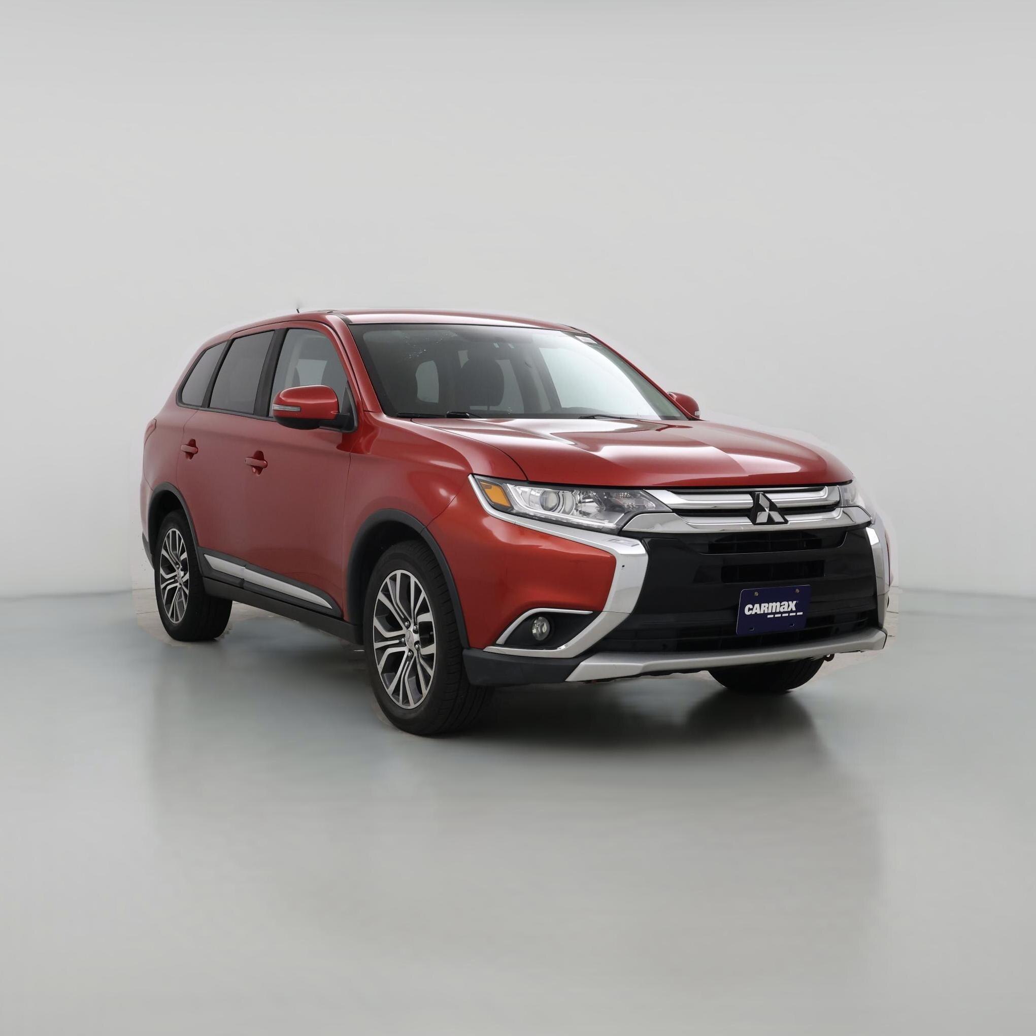Thumbnail: 2016 Mitsubishi Outlander - 1