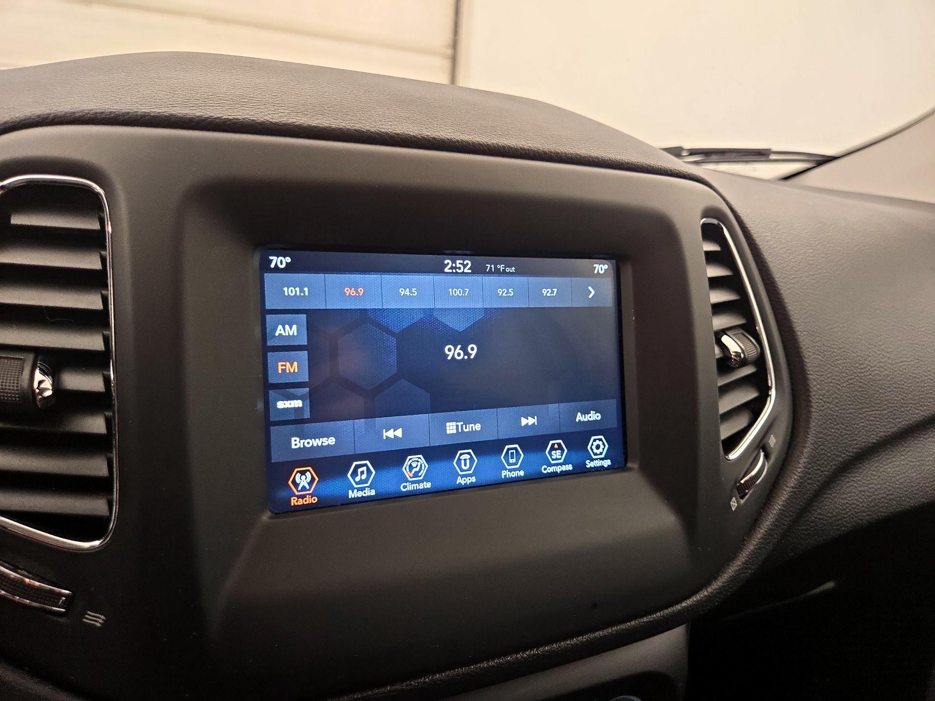 Thumbnail: 2019 Jeep Compass - 15