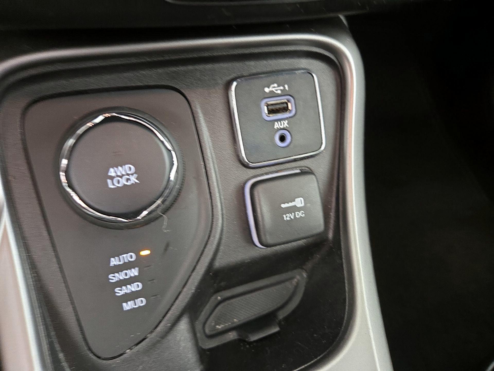 Thumbnail: 2019 Jeep Compass - 18