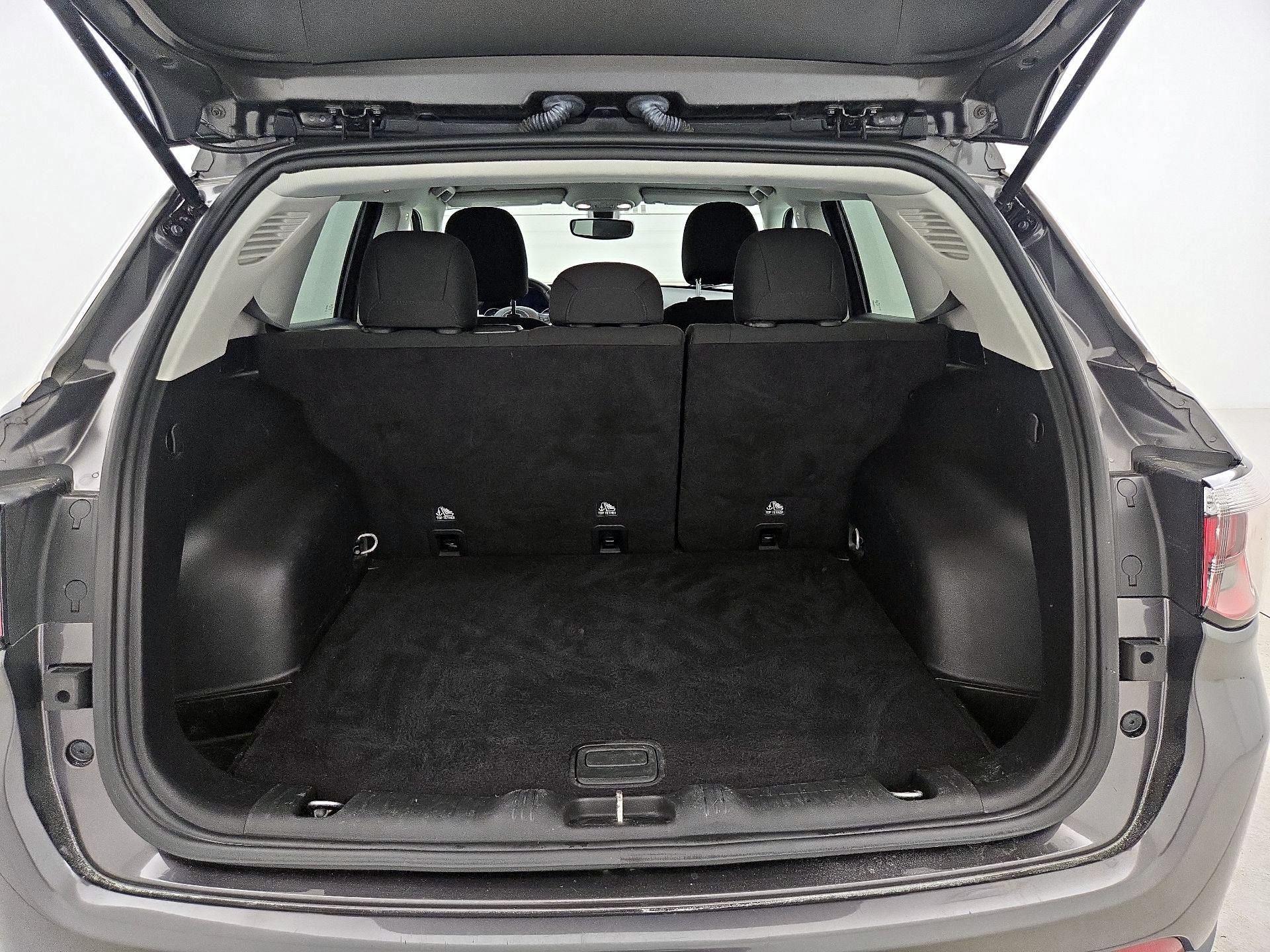 Thumbnail: 2019 Jeep Compass - 20