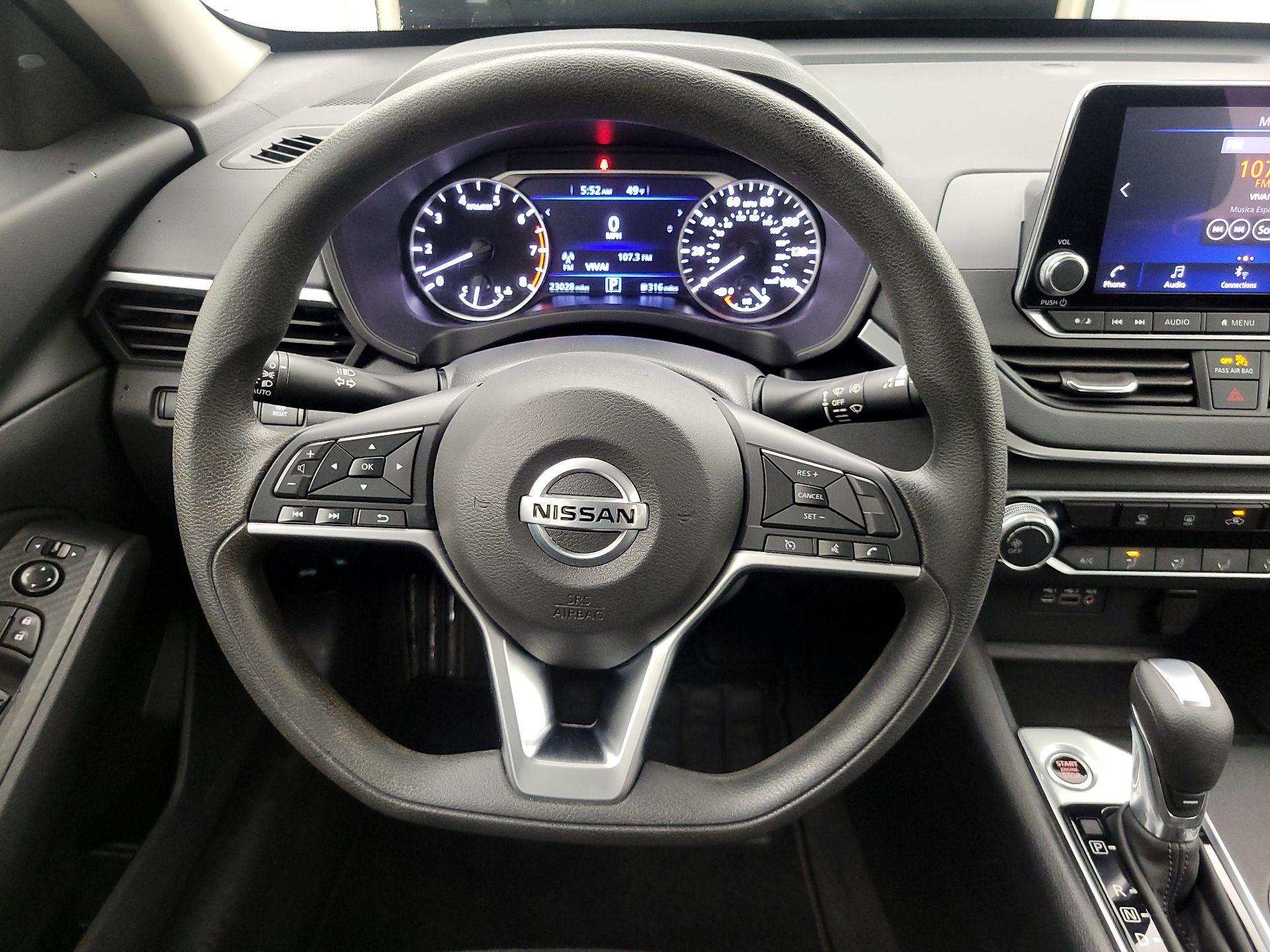 Thumbnail: 2022 Nissan Altima - 10