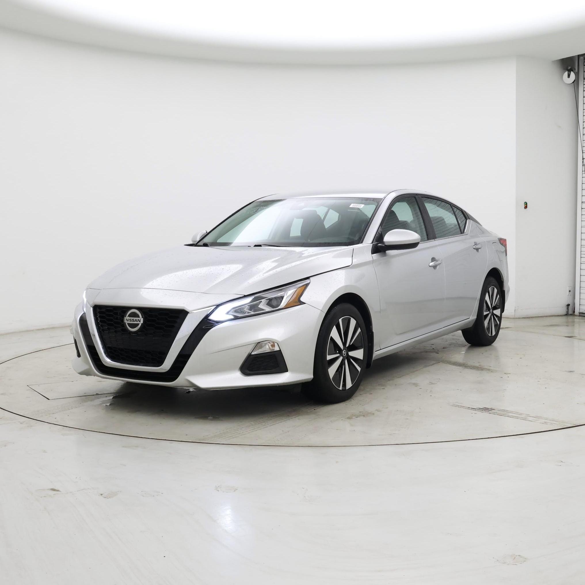 Thumbnail: 2022 Nissan Altima - 4