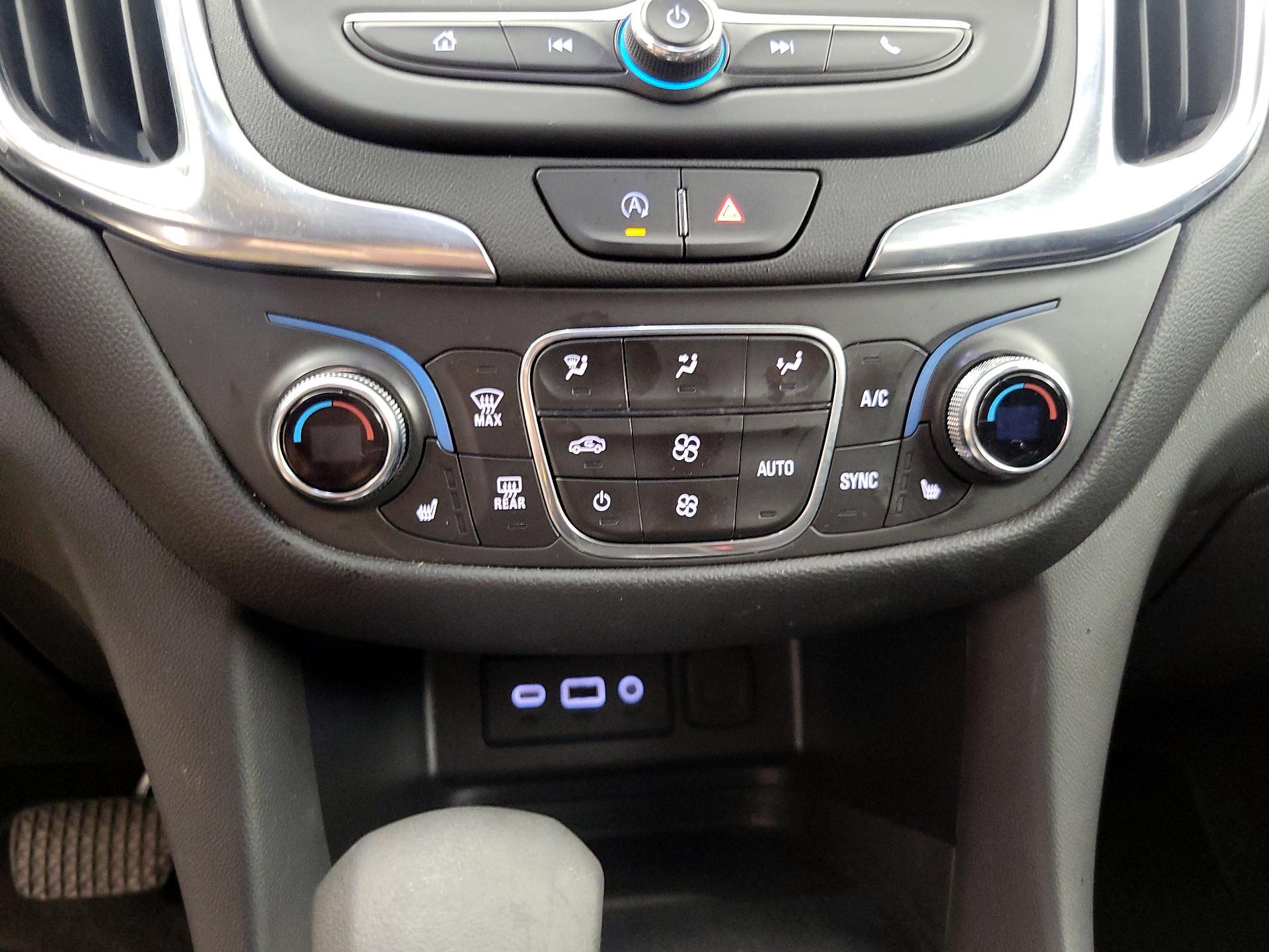 Thumbnail: 2022 Chevrolet Equinox - 16