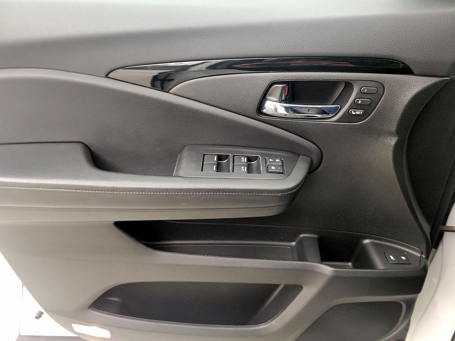 Thumbnail: 2021 Honda Pilot - 12