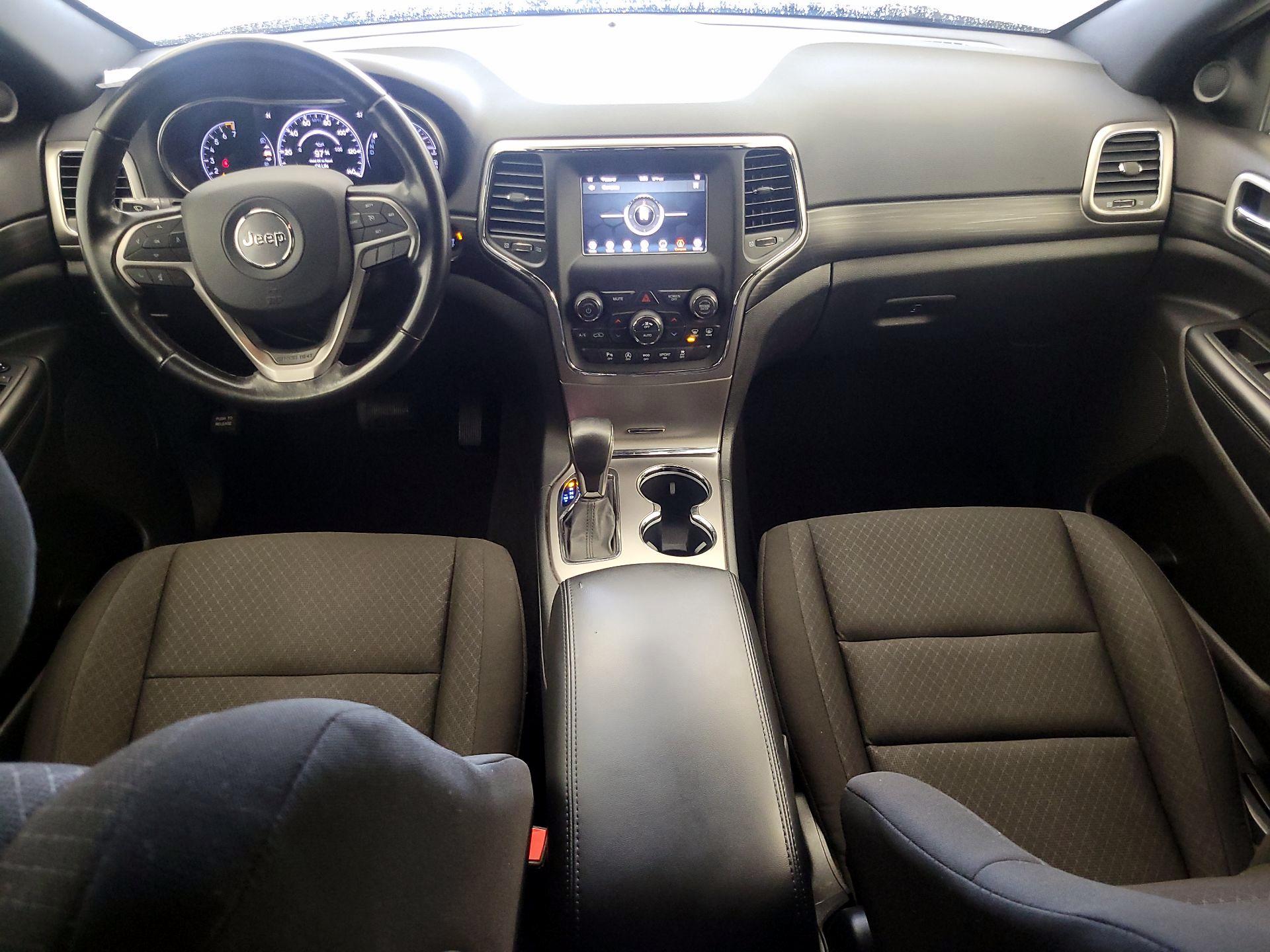 Thumbnail: 2020 Jeep Grand Cherokee - 9