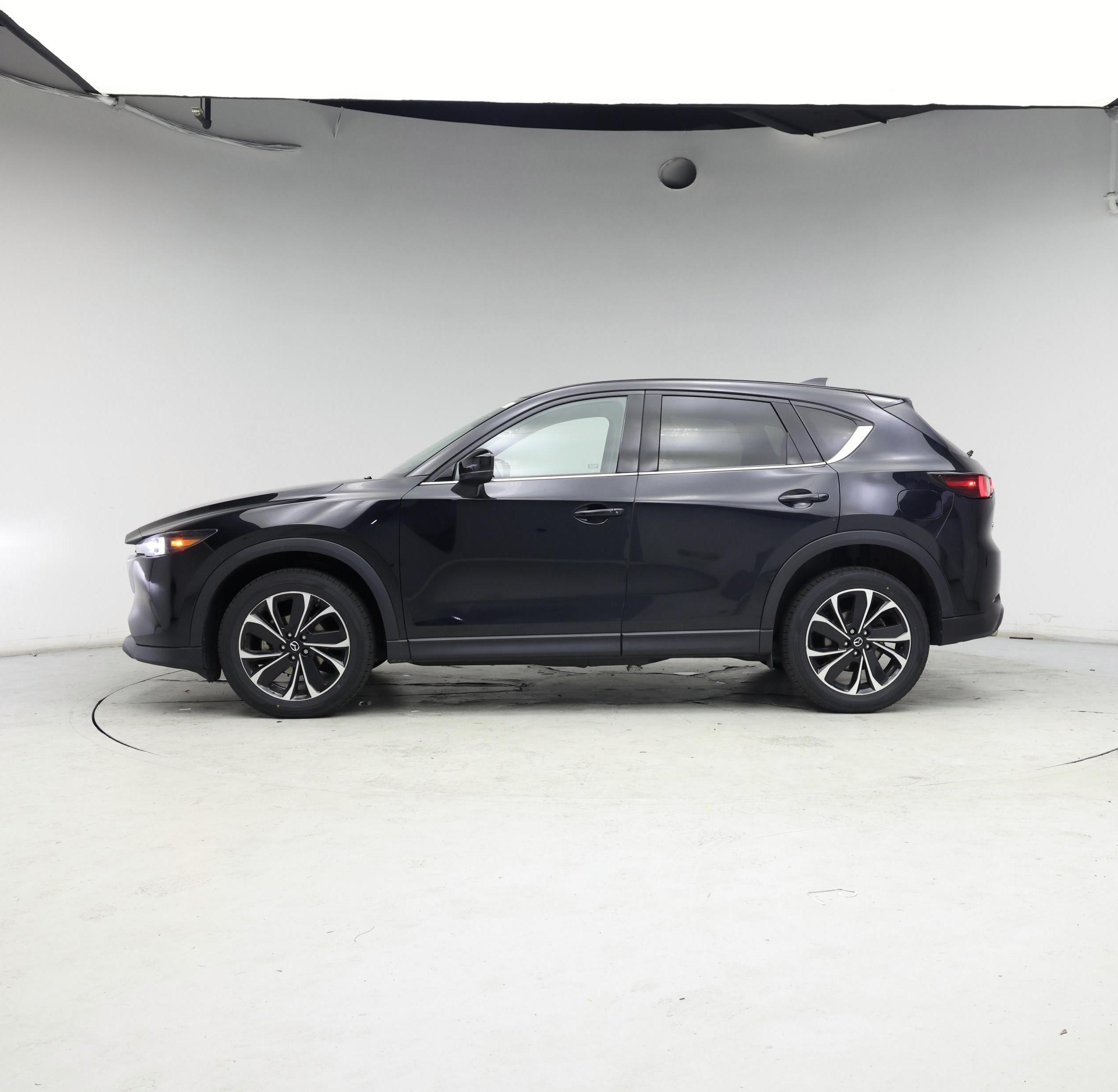 Thumbnail: 2022 Mazda CX-5 - 3