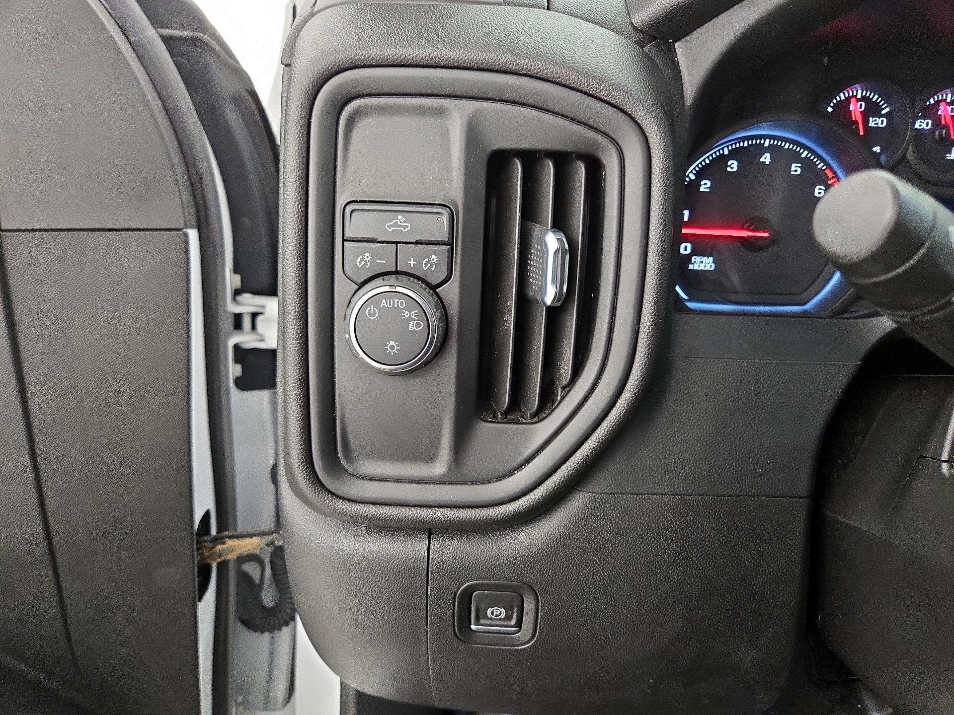 Thumbnail: 2022 Chevrolet Silverado 2500 - 13