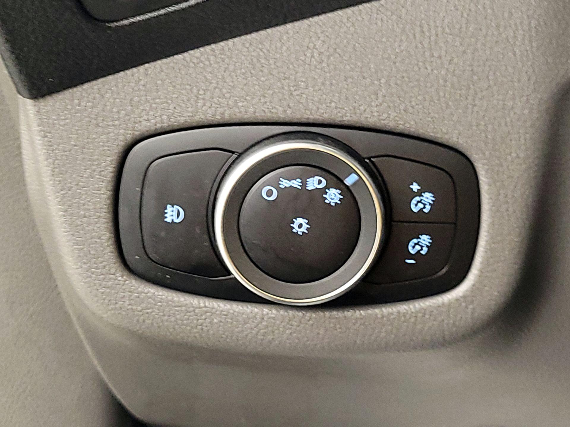 Thumbnail: 2019 Ford Transit Series - 13