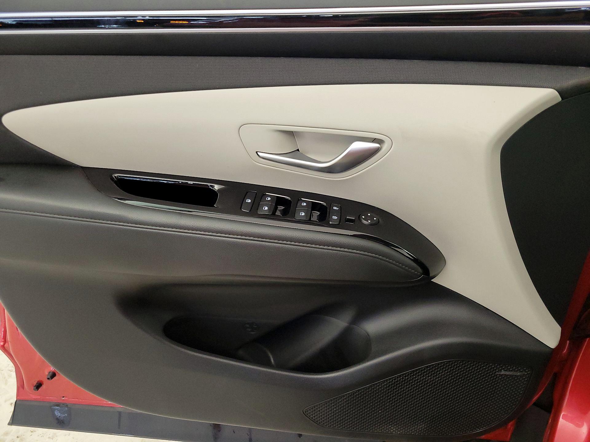 Thumbnail: 2022 Hyundai Tucson - 12