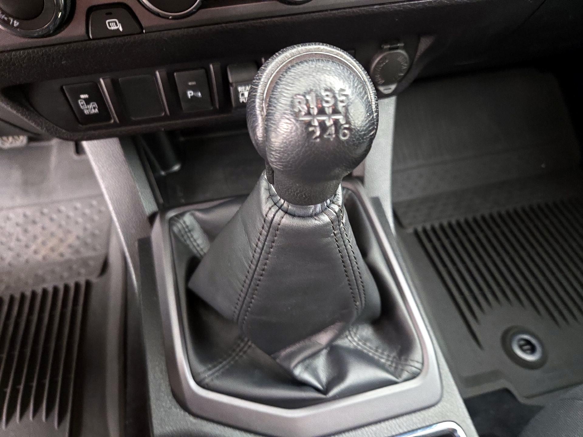 Thumbnail: 2023 Toyota Tacoma - 17