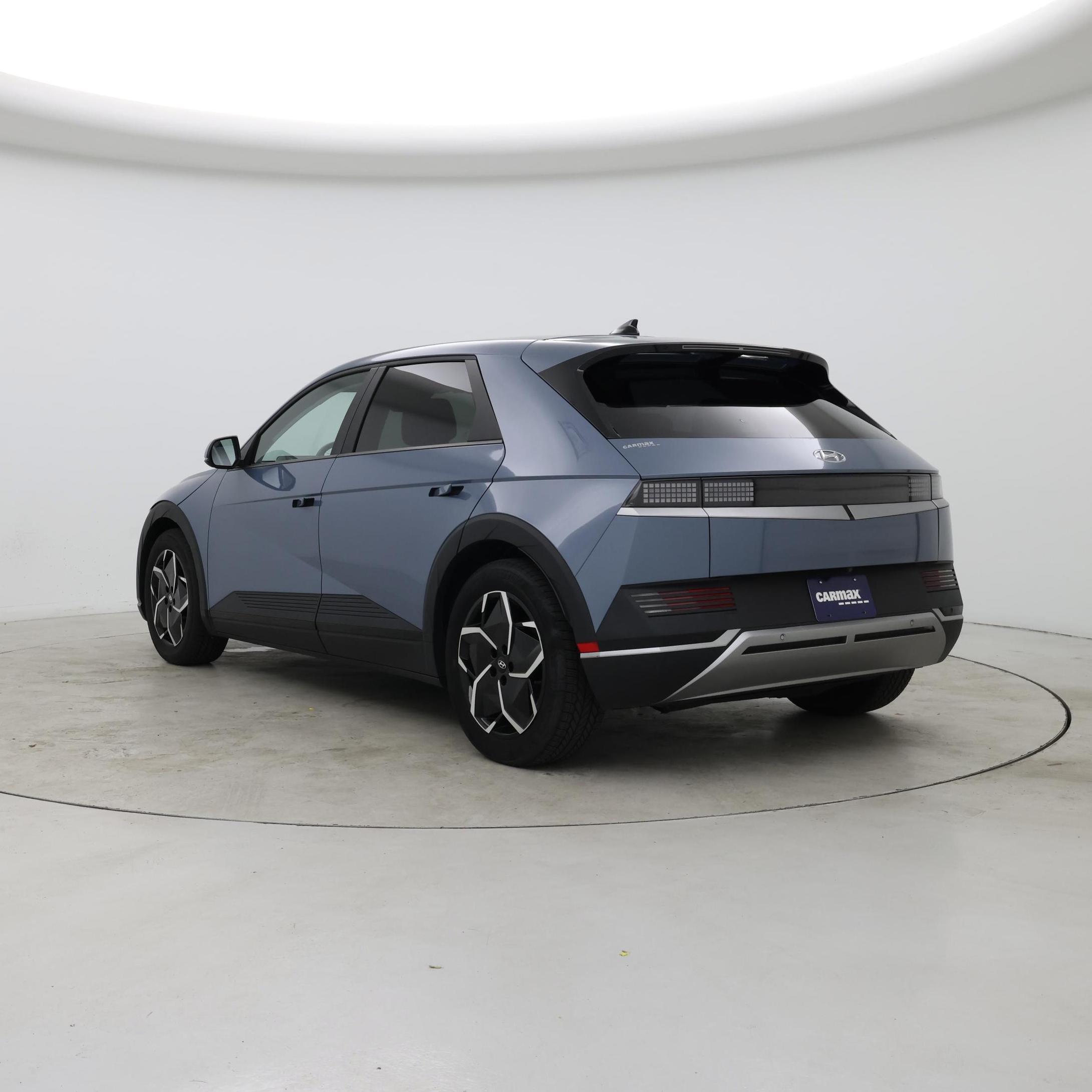 Thumbnail: 2022 Hyundai Ioniq 5 - 2
