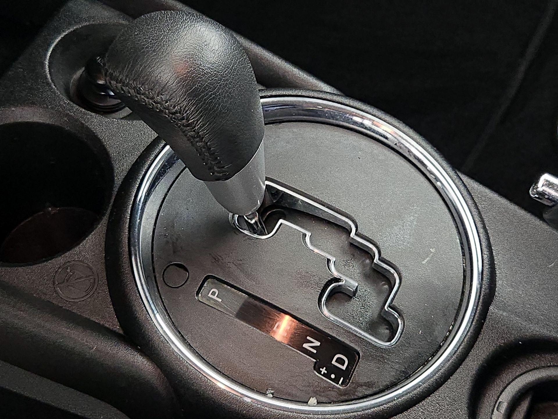 Thumbnail: 2015 Mitsubishi Outlander Sport - 16