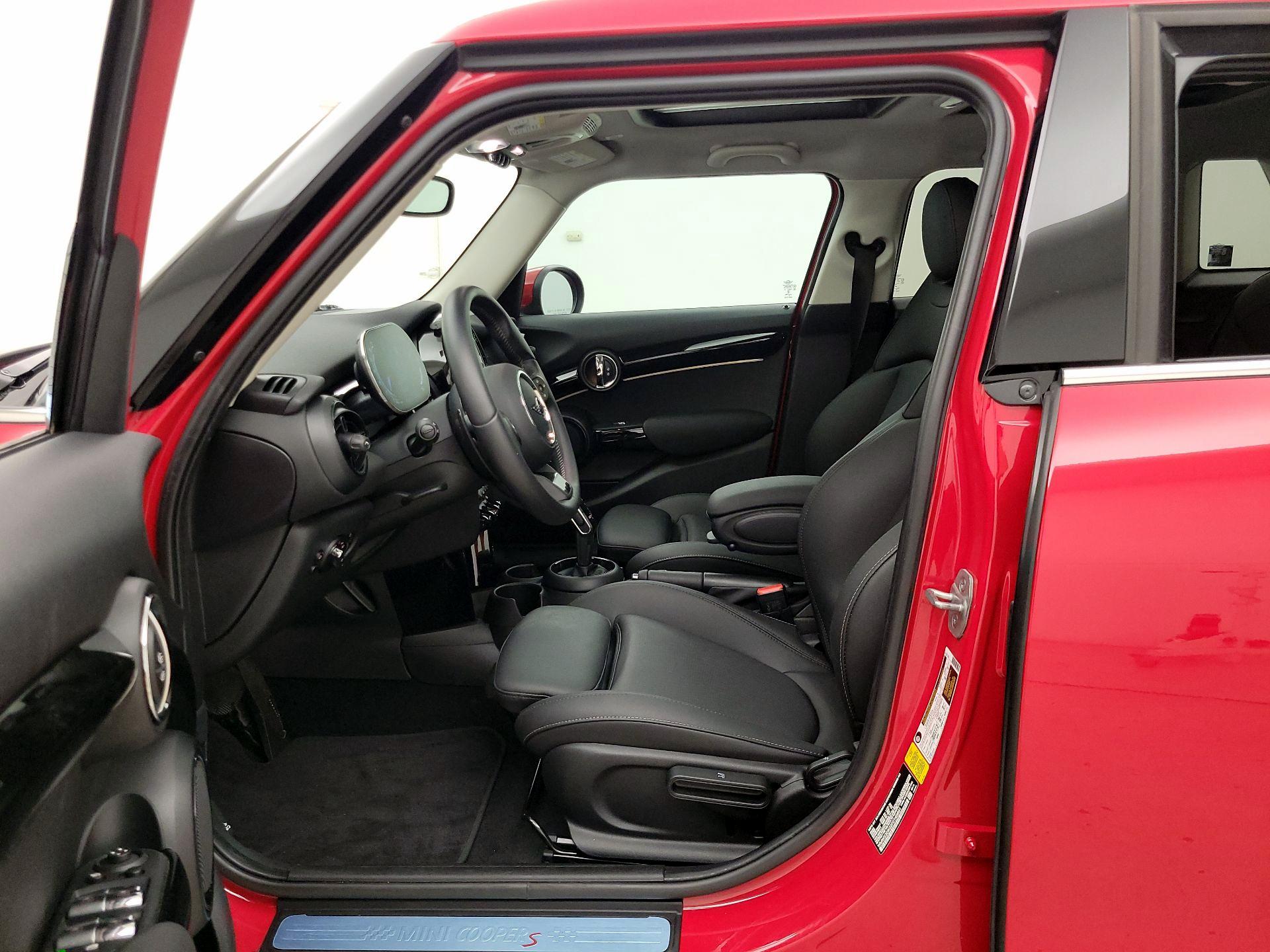 Thumbnail: 2023 MINI Cooper Hardtop - 11