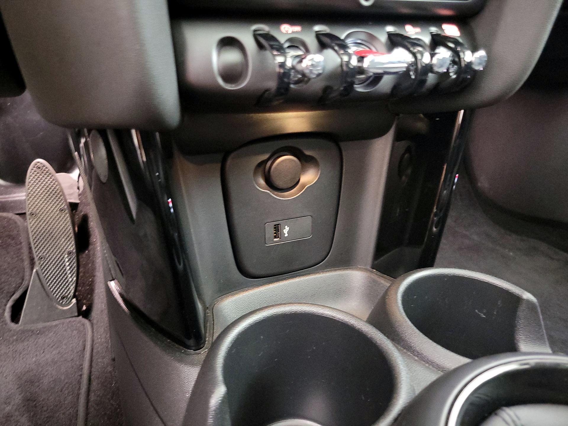 Thumbnail: 2023 MINI Cooper Hardtop - 18