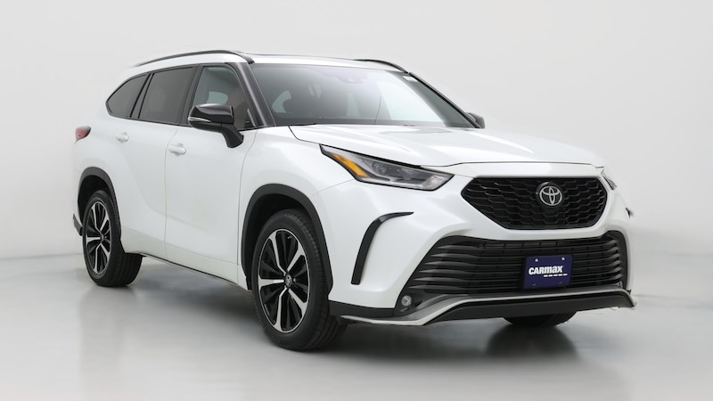 2022 Toyota Highlander XSE Hero Image
