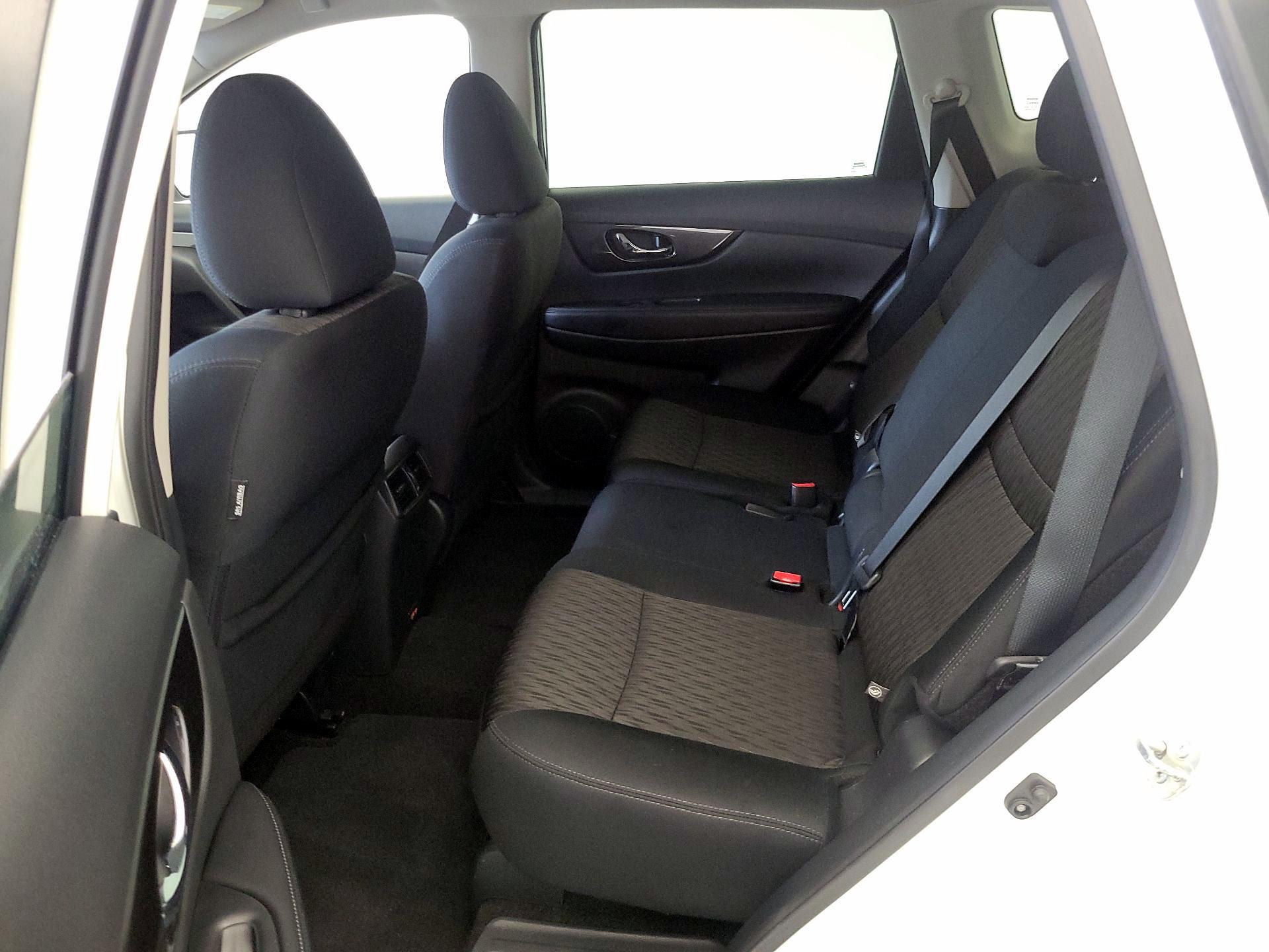Thumbnail: 2019 Nissan Rogue - 20