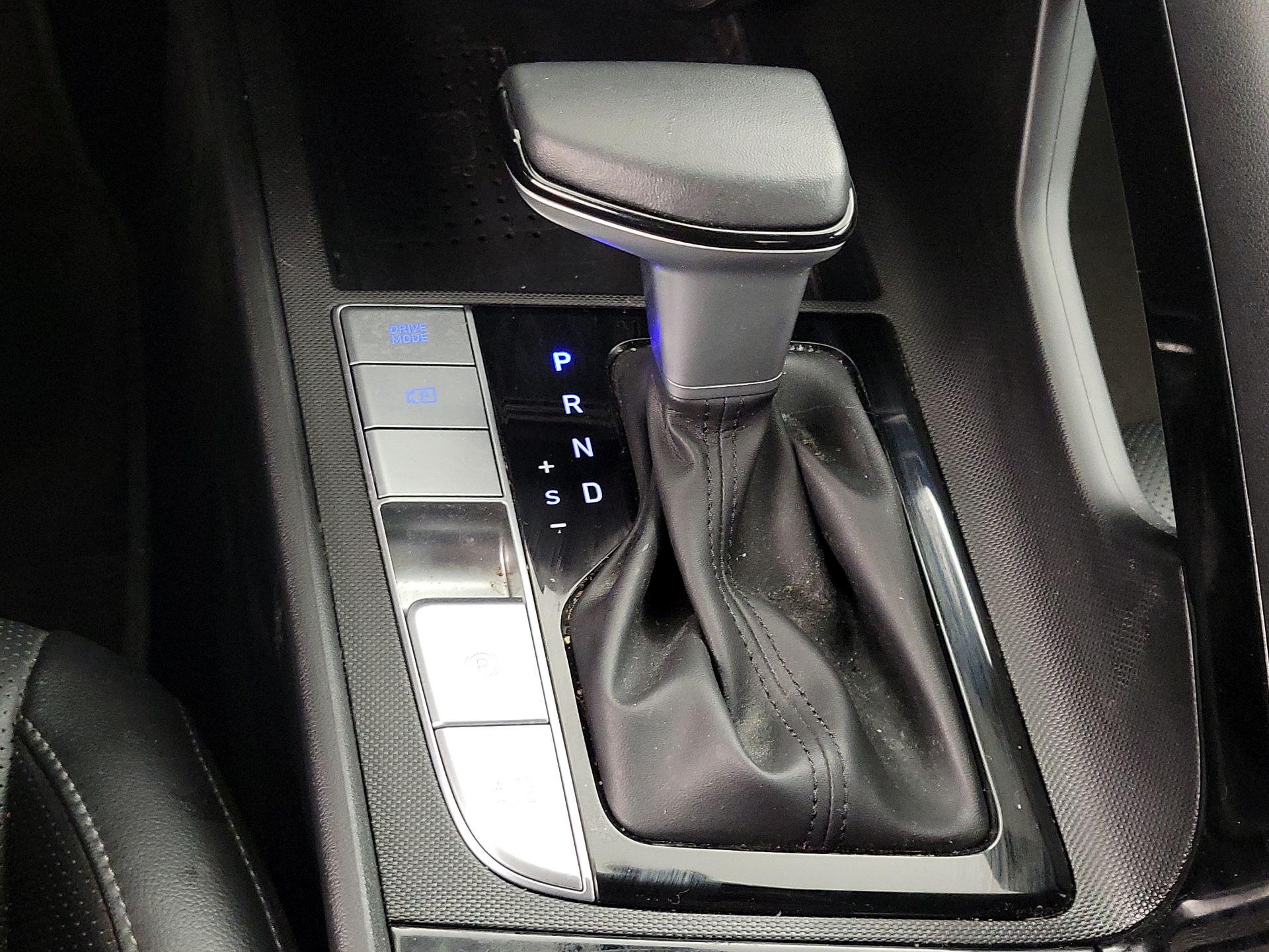 Thumbnail: 2023 Hyundai Elantra - 18