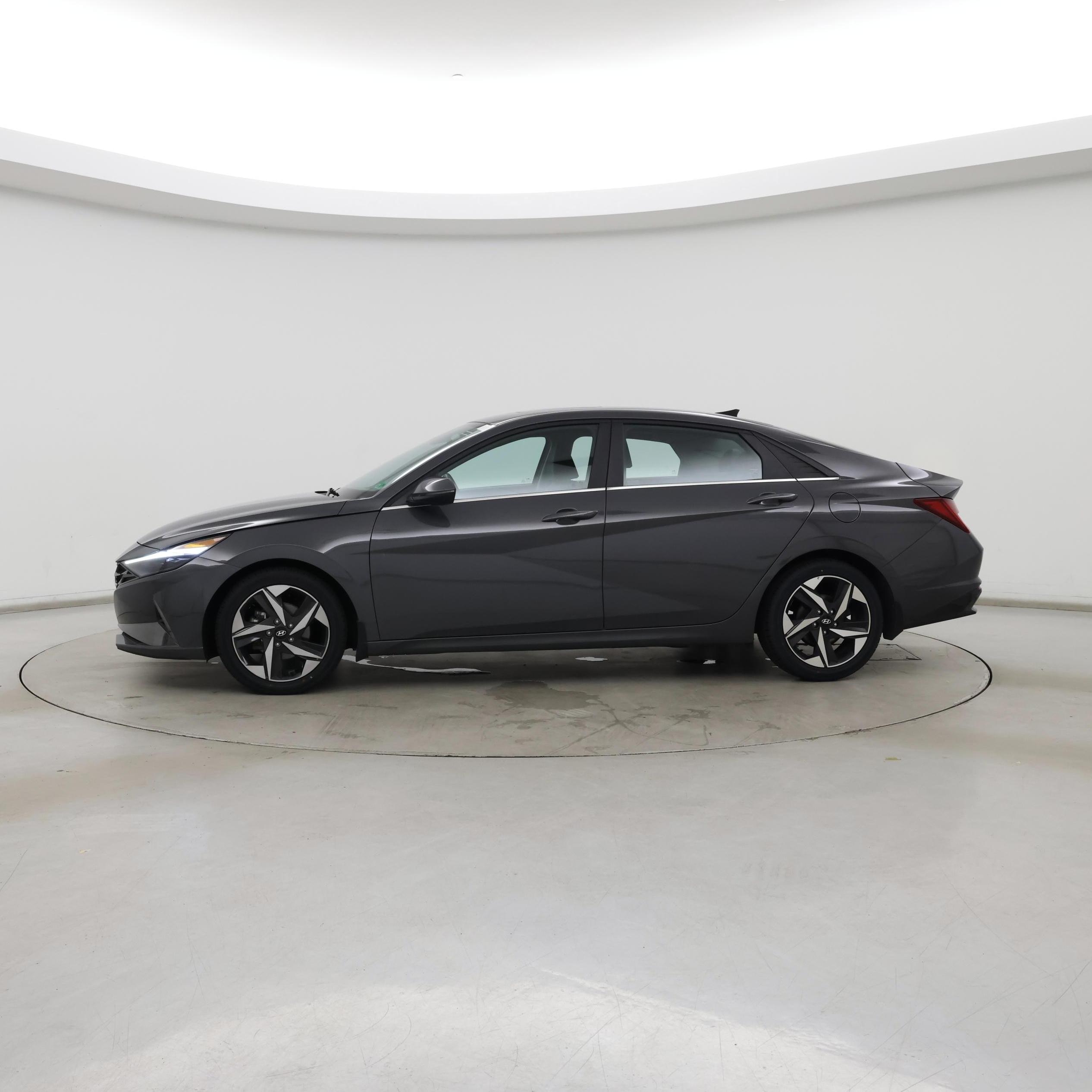 Thumbnail: 2023 Hyundai Elantra - 3