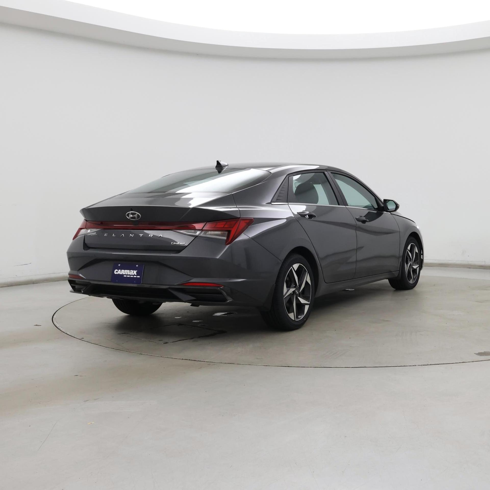 Thumbnail: 2023 Hyundai Elantra - 8