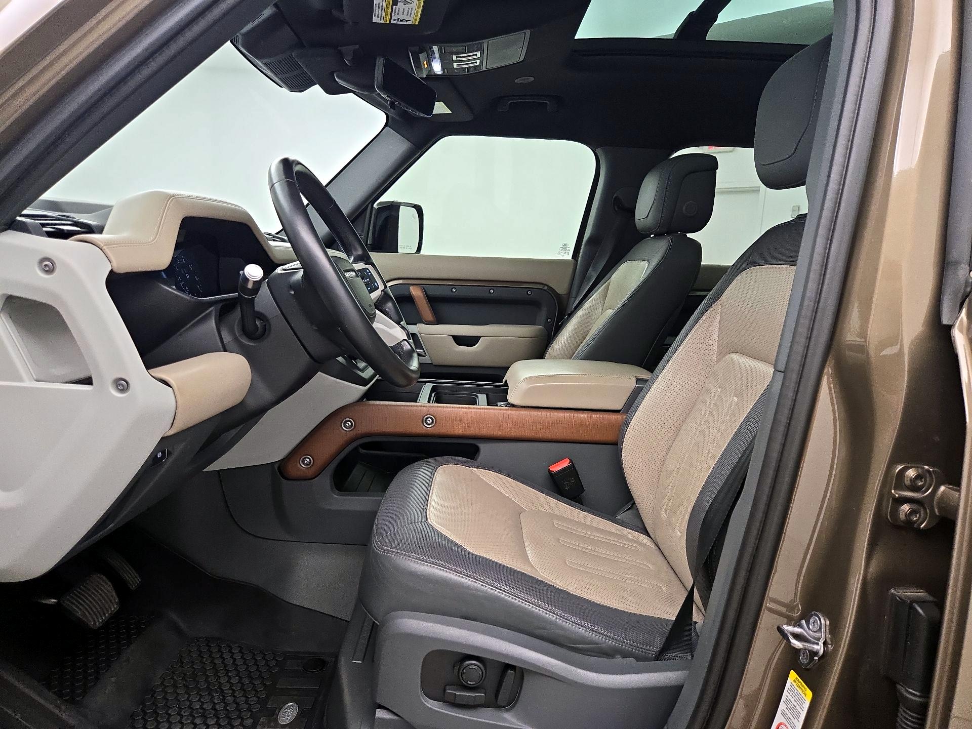Thumbnail: 2021 Land Rover Defender - 11