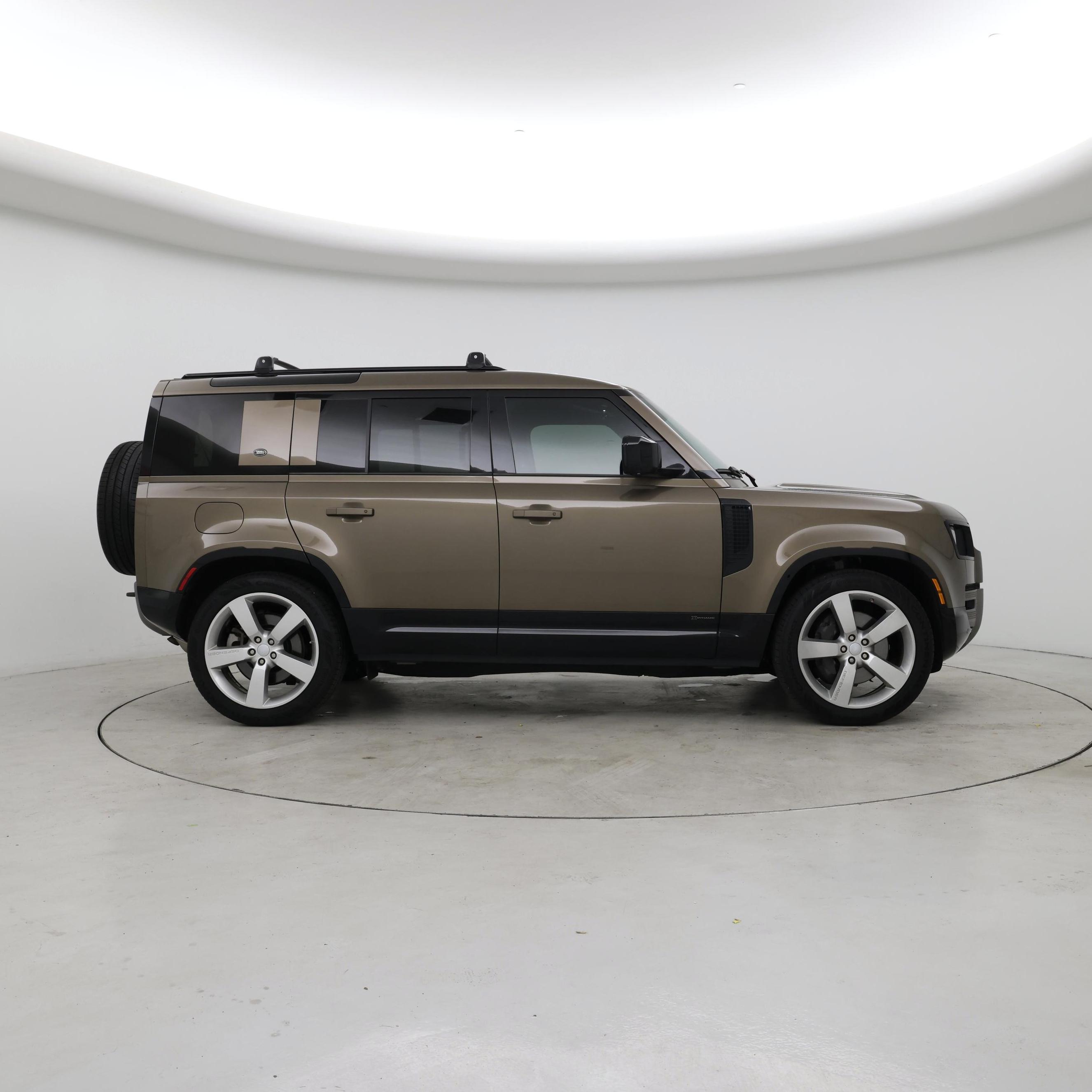 Thumbnail: 2021 Land Rover Defender - 7
