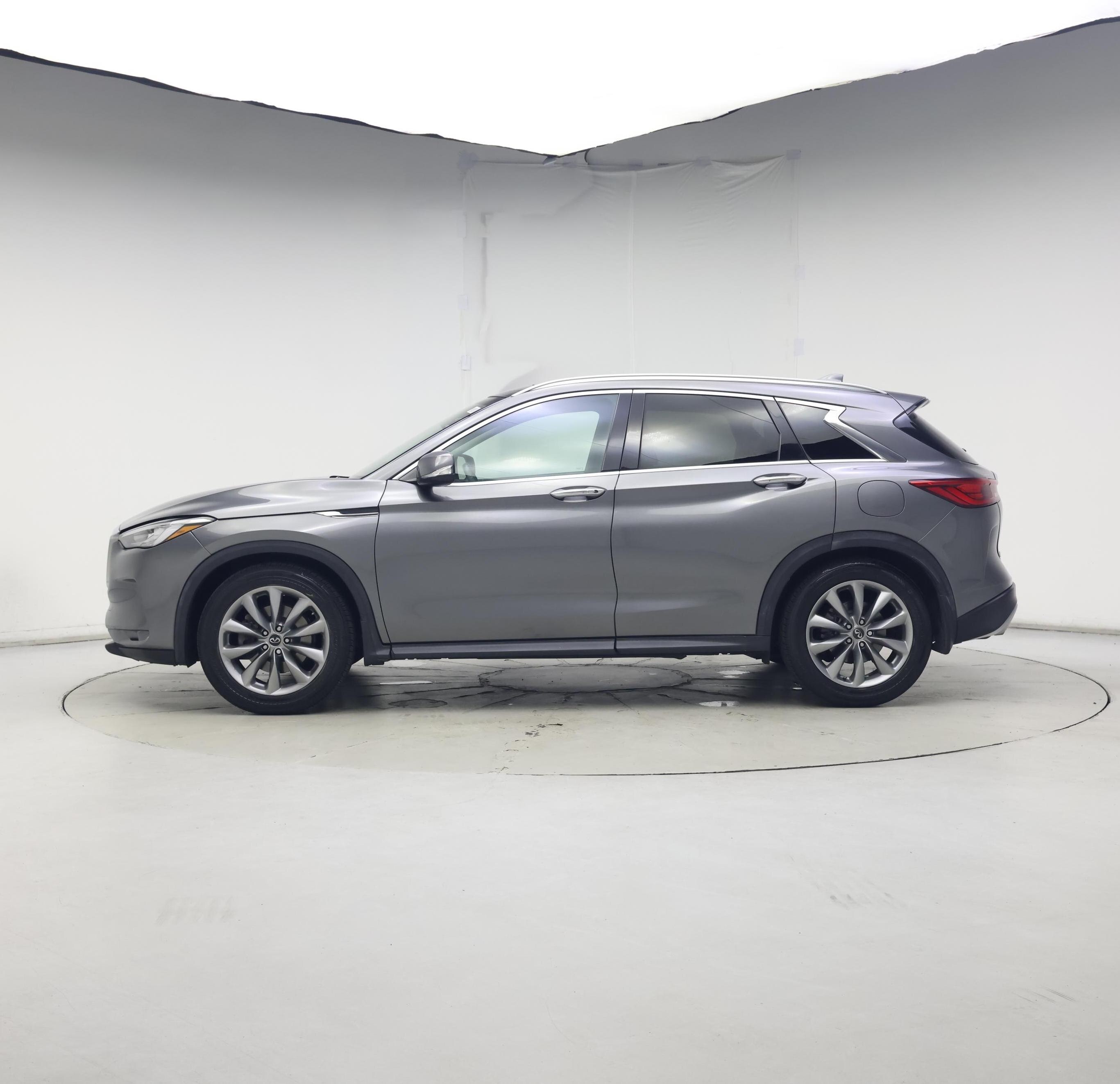 Thumbnail: 2019 INFINITI QX50 - 3