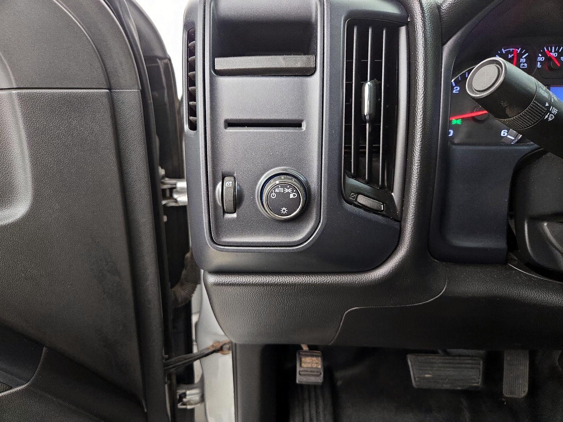 Thumbnail: 2014 Chevrolet Silverado 1500 - 13