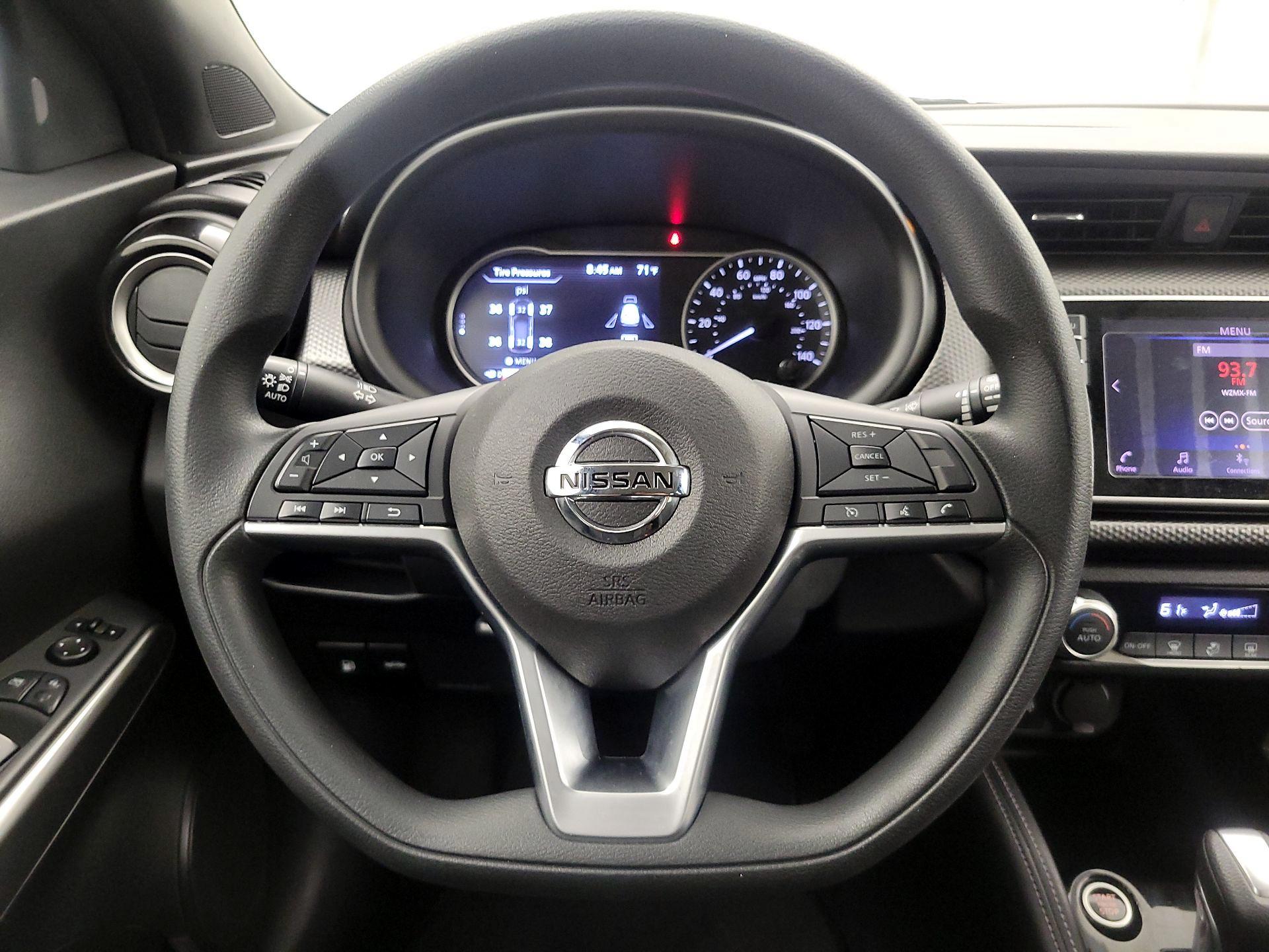 Thumbnail: 2018 Nissan Kicks - 10