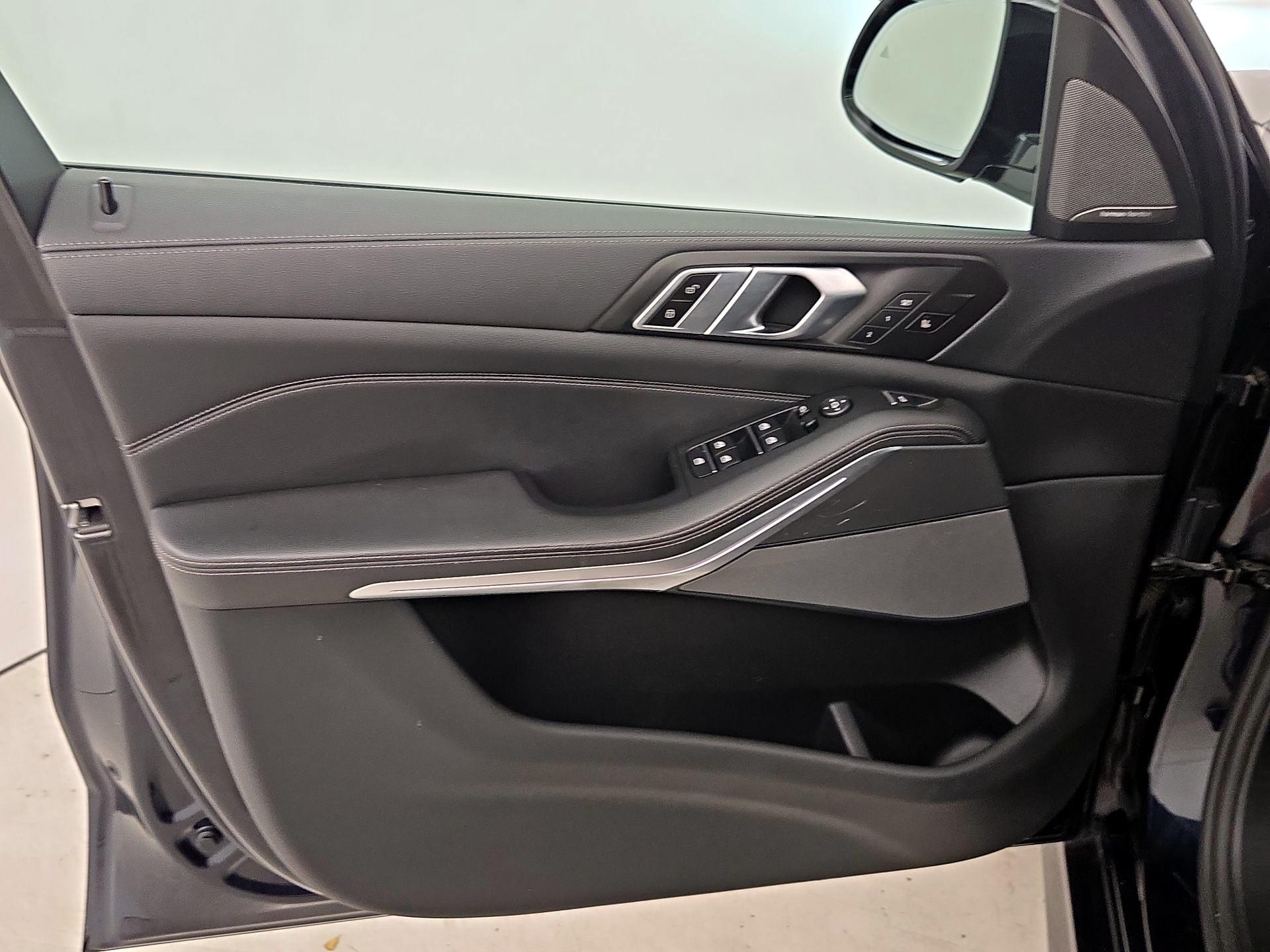 Thumbnail: 2020 BMW X5 - 12