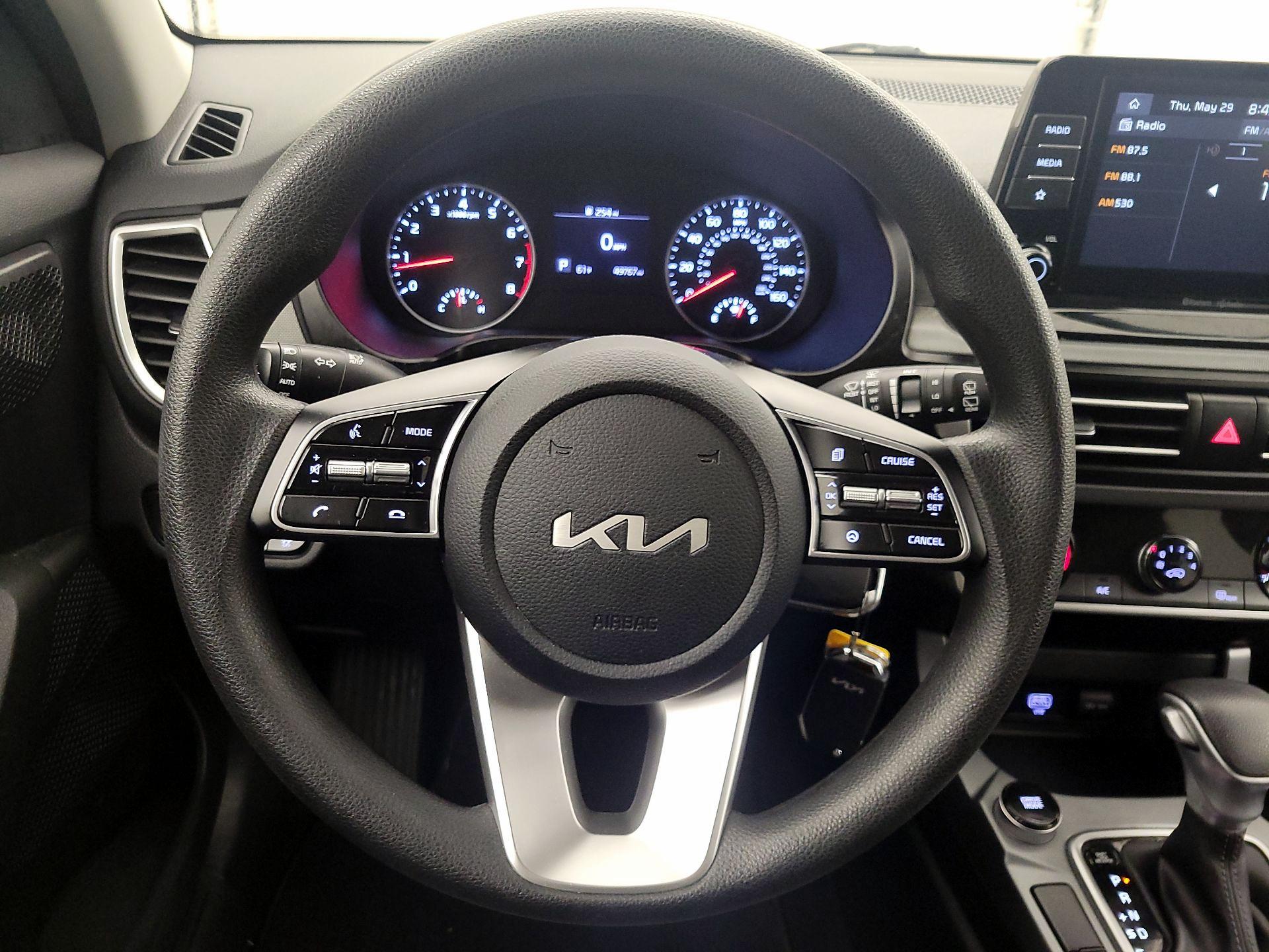Thumbnail: 2022 Kia Seltos - 10