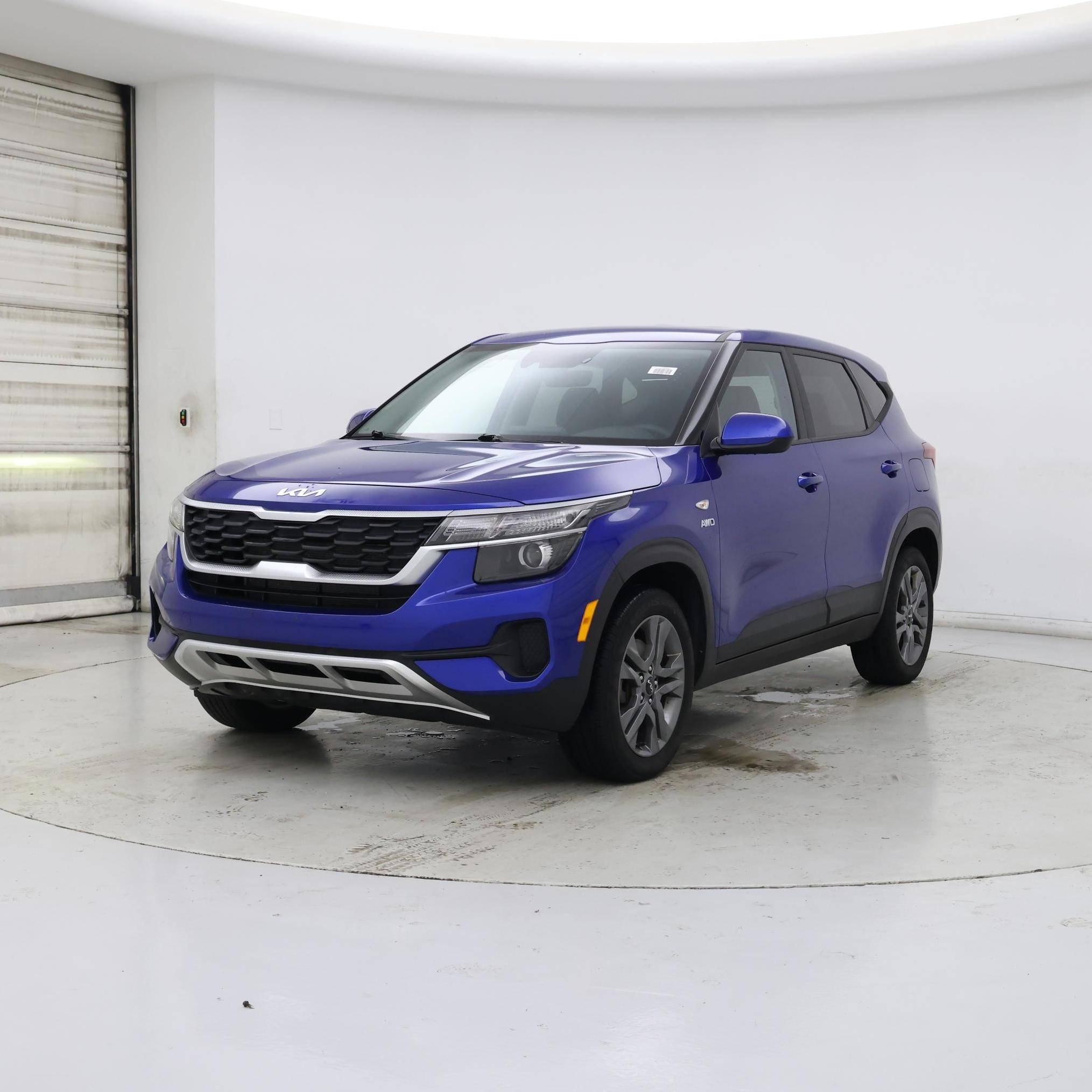 Thumbnail: 2022 Kia Seltos - 4