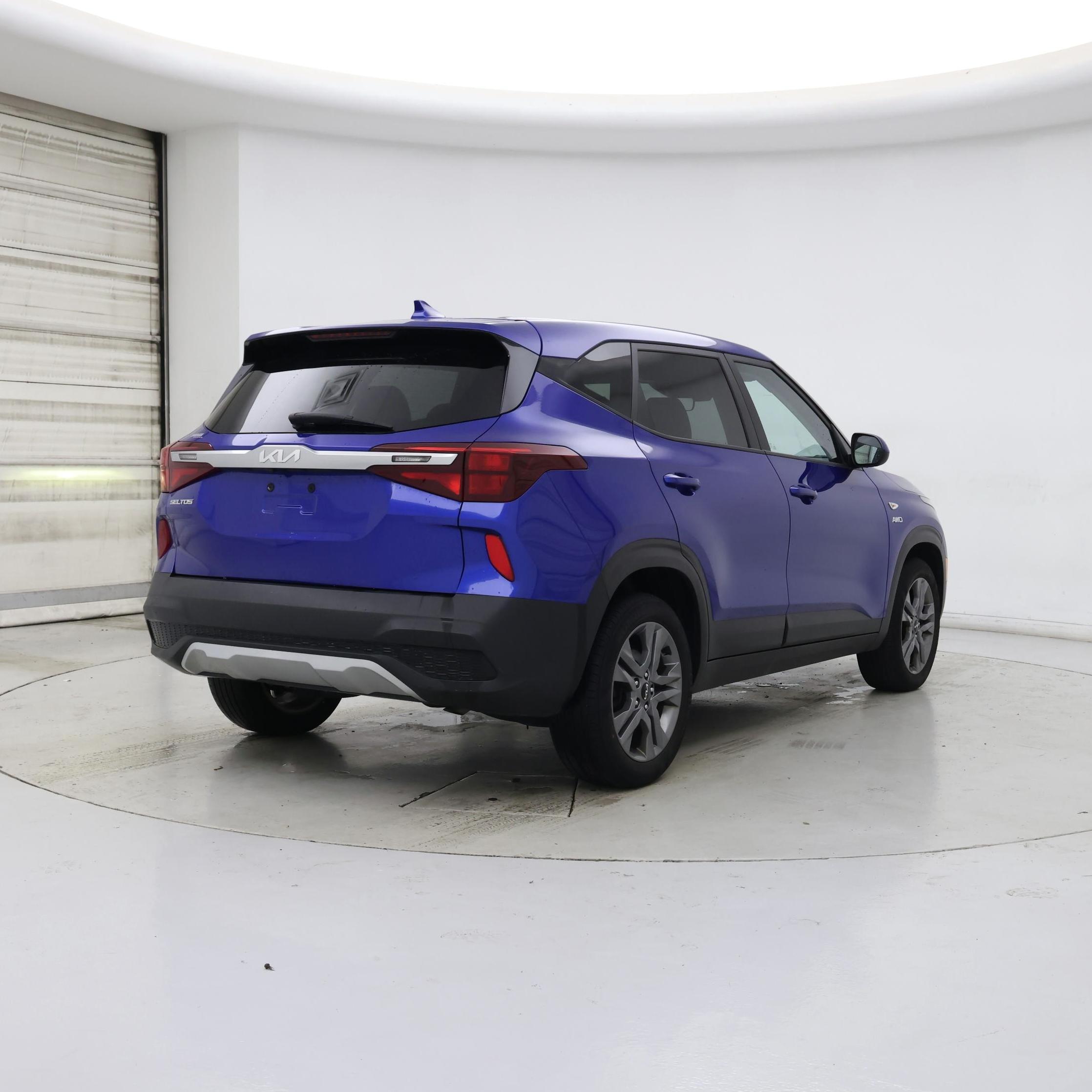 Thumbnail: 2022 Kia Seltos - 8