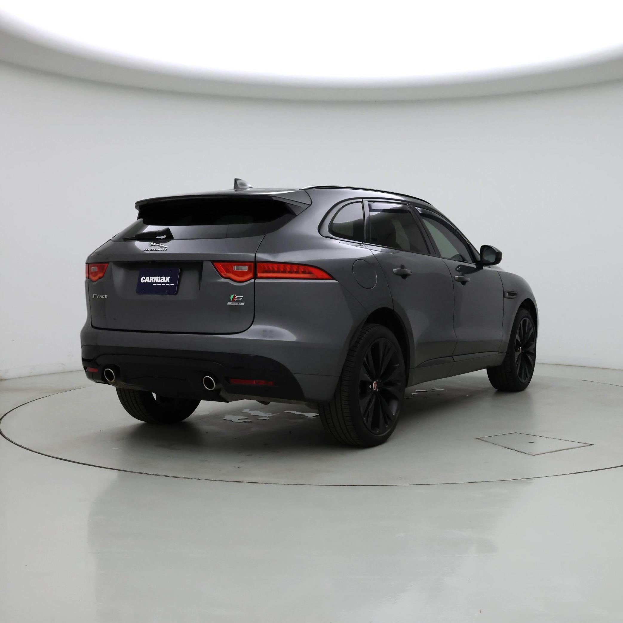 Thumbnail: 2019 Jaguar F-Pace - 8