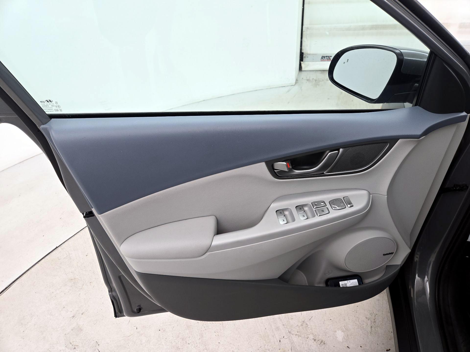 Thumbnail: 2021 Hyundai Kona - 12