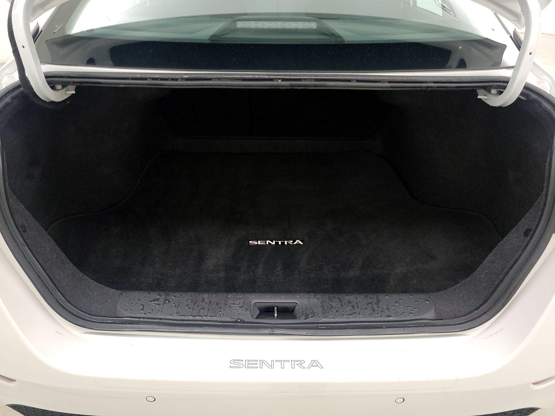 Thumbnail: 2022 Nissan Sentra - 20