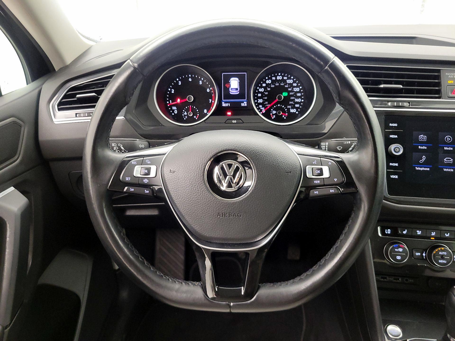 Thumbnail: 2019 Volkswagen Tiguan - 10