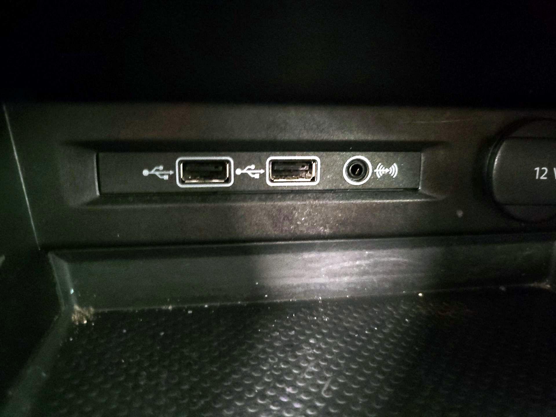 Thumbnail: 2019 Volkswagen Tiguan - 18