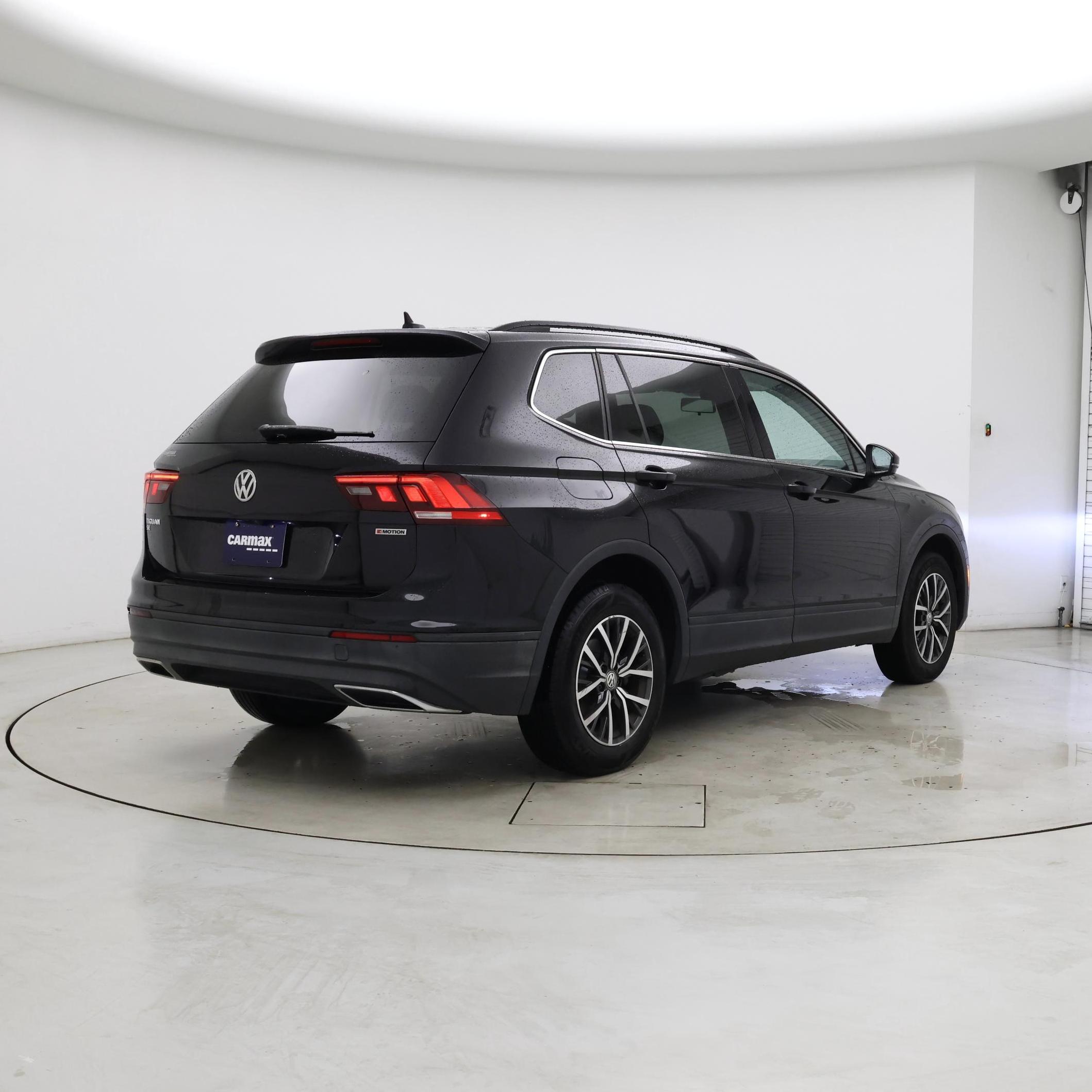 Thumbnail: 2019 Volkswagen Tiguan - 8