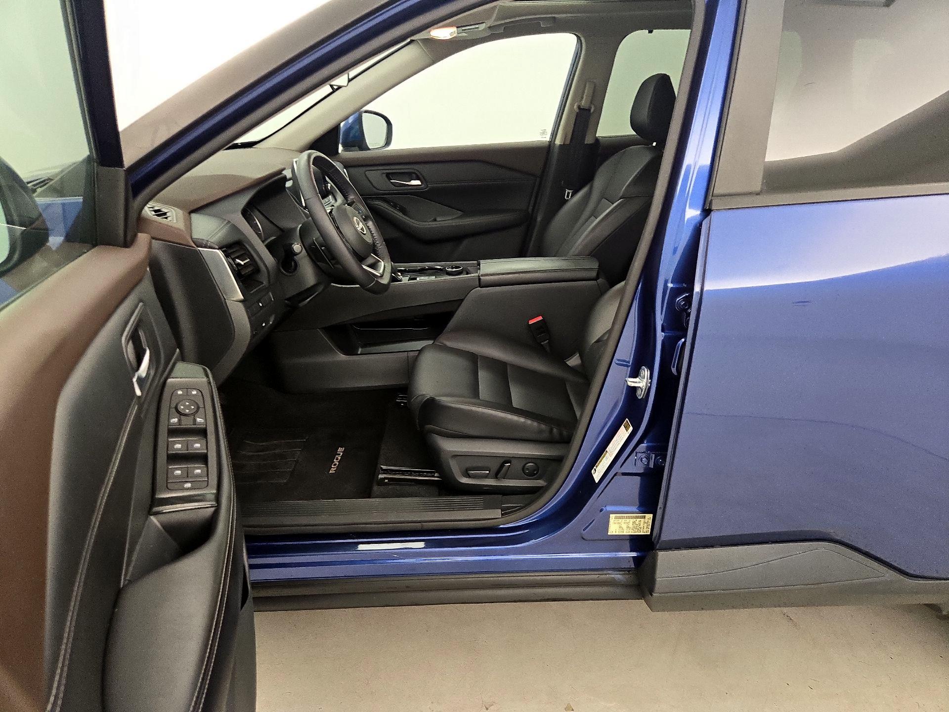 Thumbnail: 2022 Nissan Rogue - 11