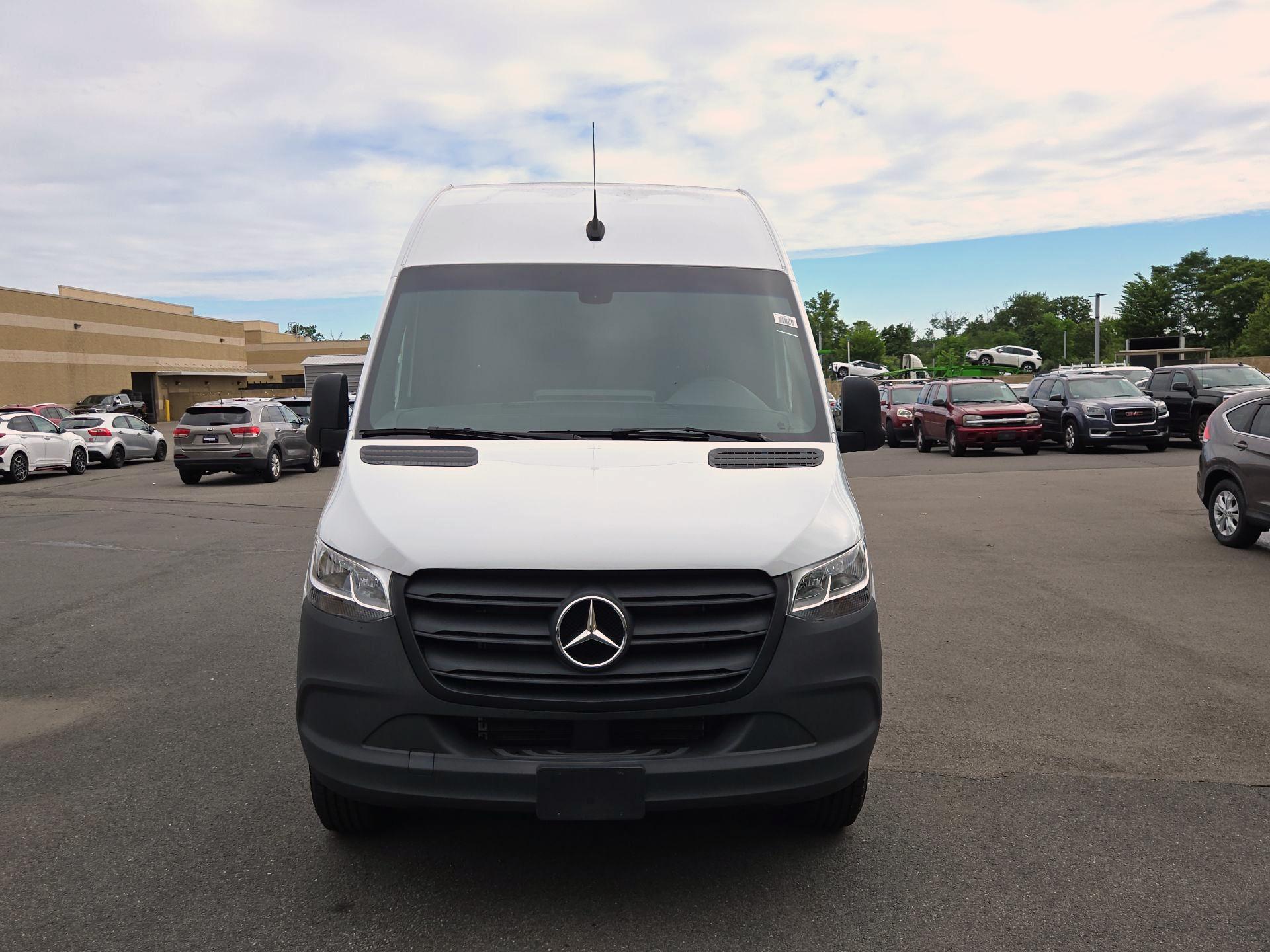 Thumbnail: 2024 Mercedes-Benz Sprinter - 2