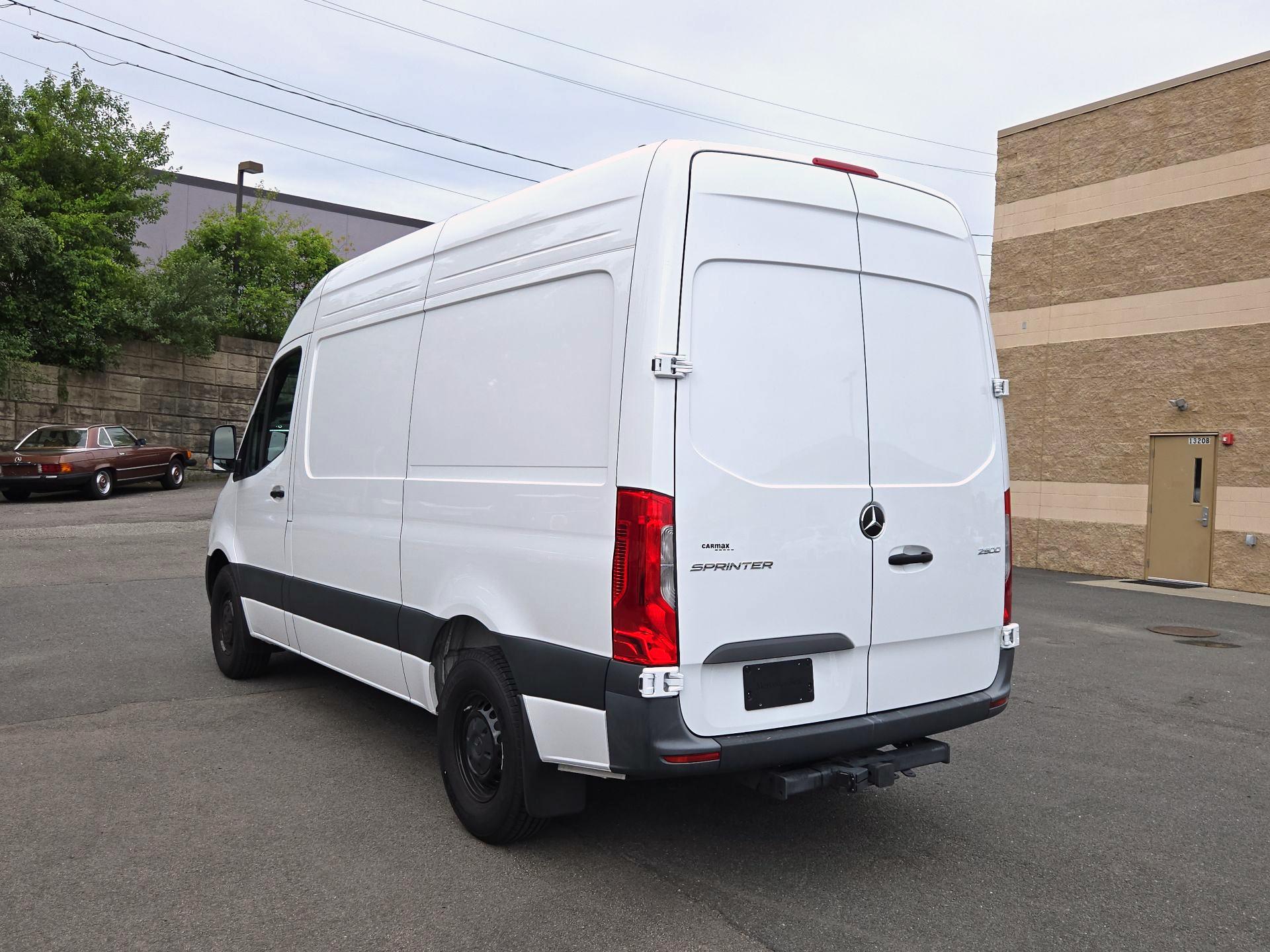 Thumbnail: 2024 Mercedes-Benz Sprinter - 7