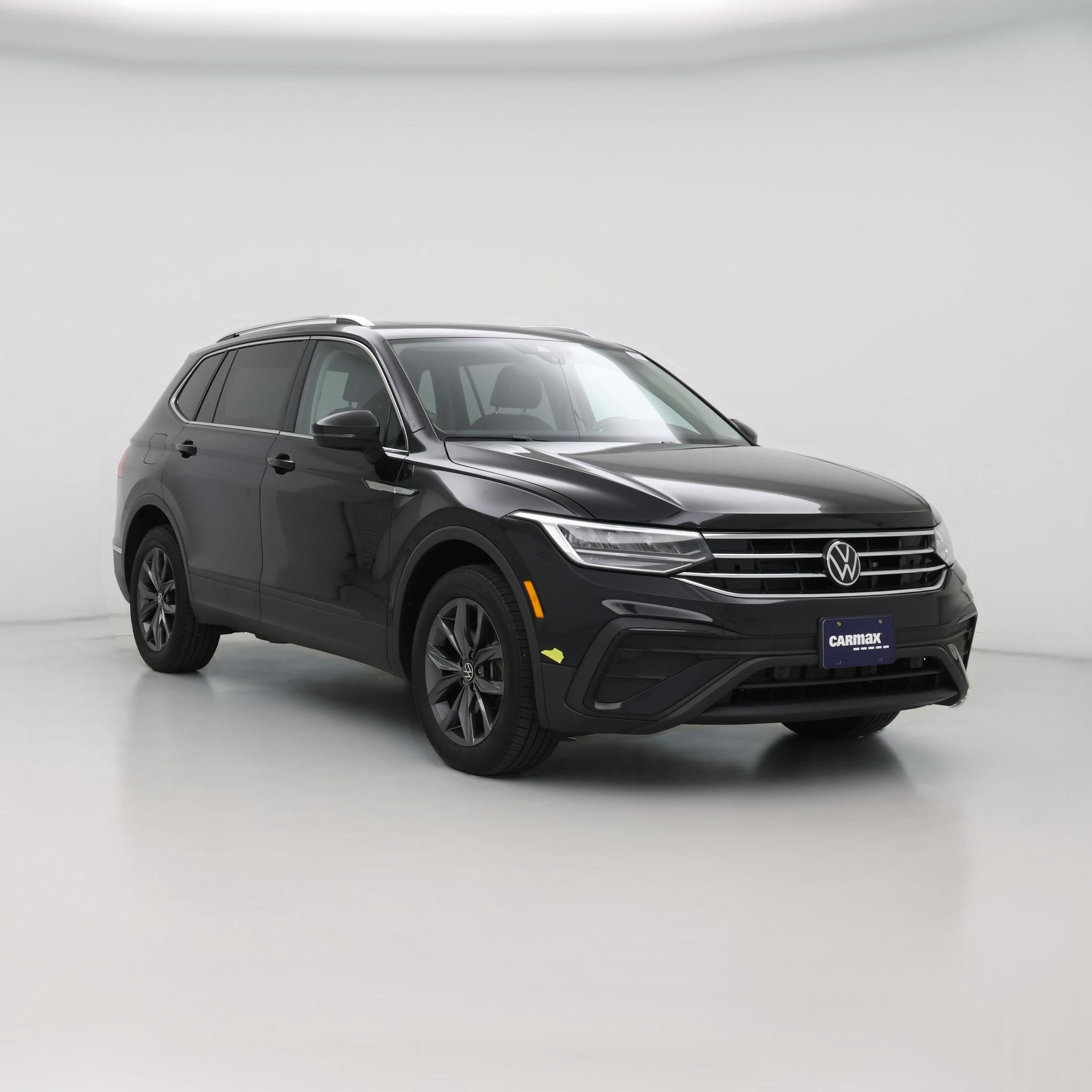 Thumbnail: 2022 Volkswagen Tiguan - 1