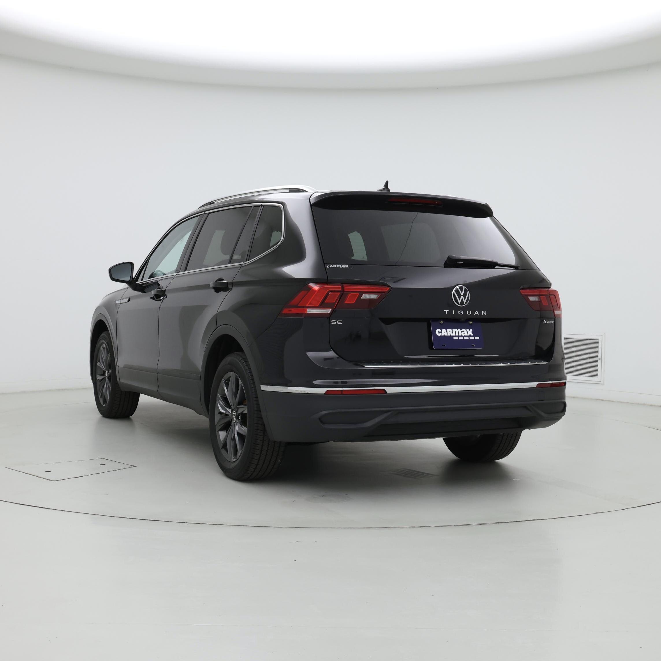 Thumbnail: 2022 Volkswagen Tiguan - 2