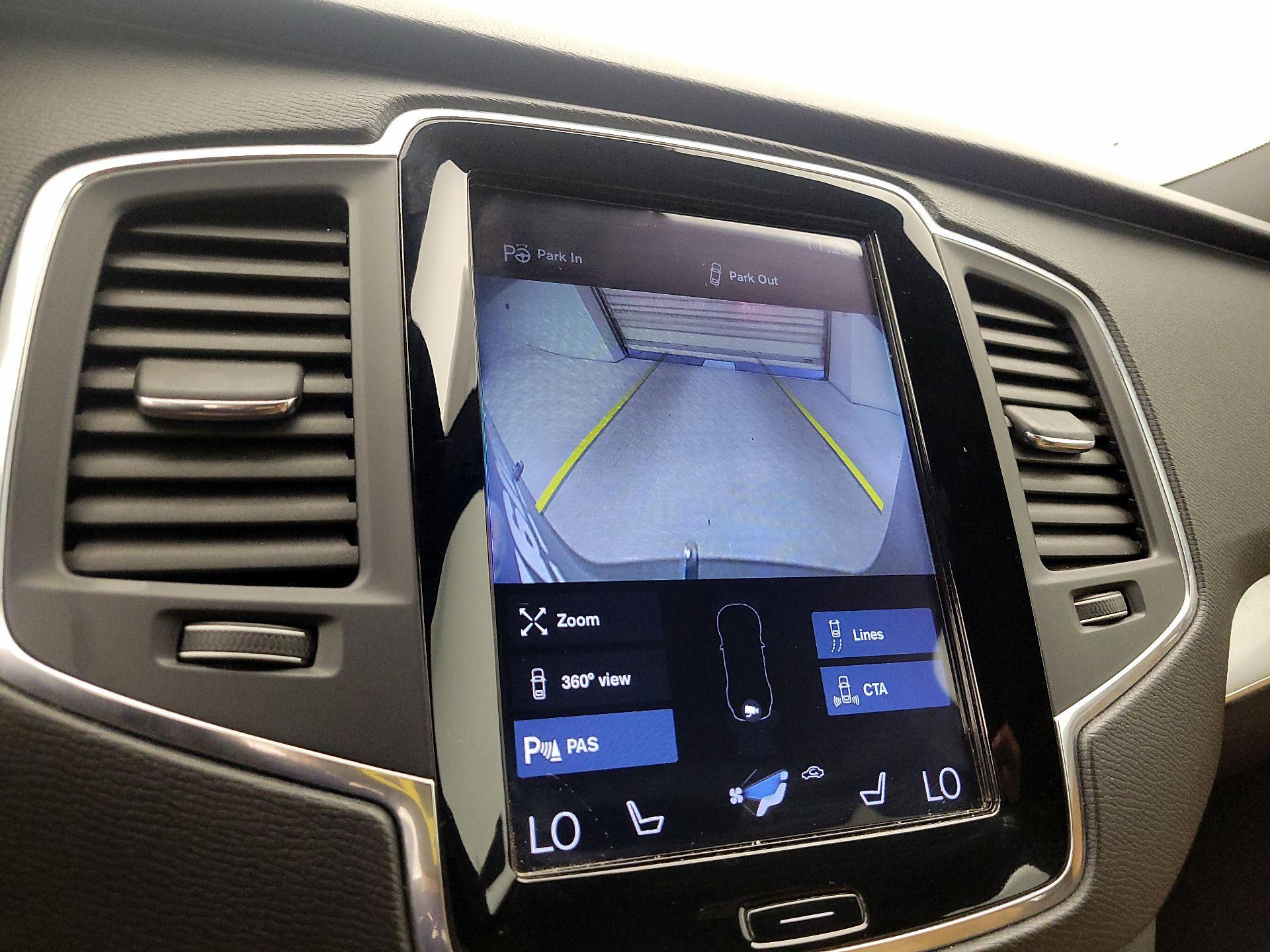 Thumbnail: 2018 Volvo XC90 - 15