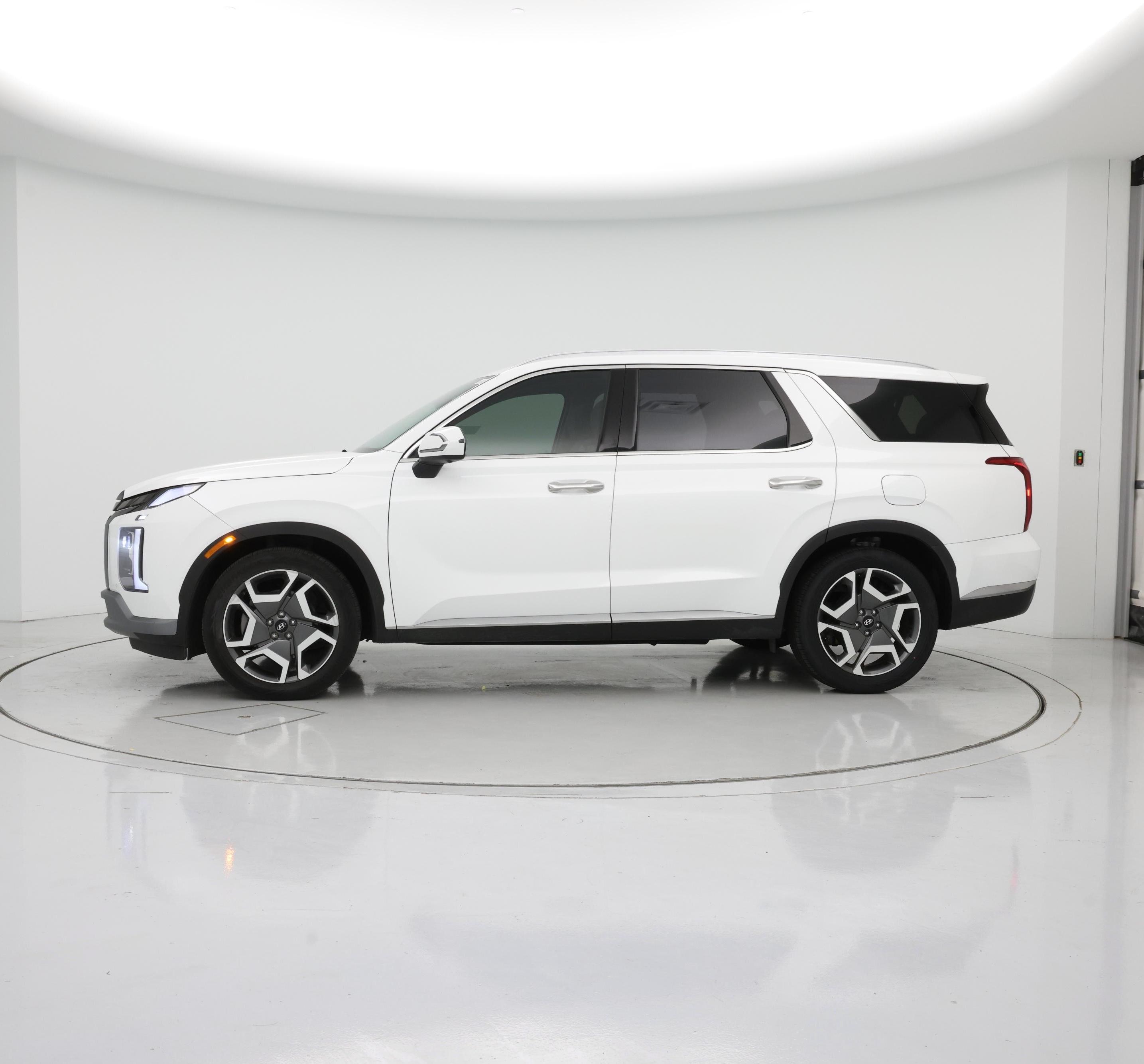 Thumbnail: 2023 Hyundai Palisade - 3
