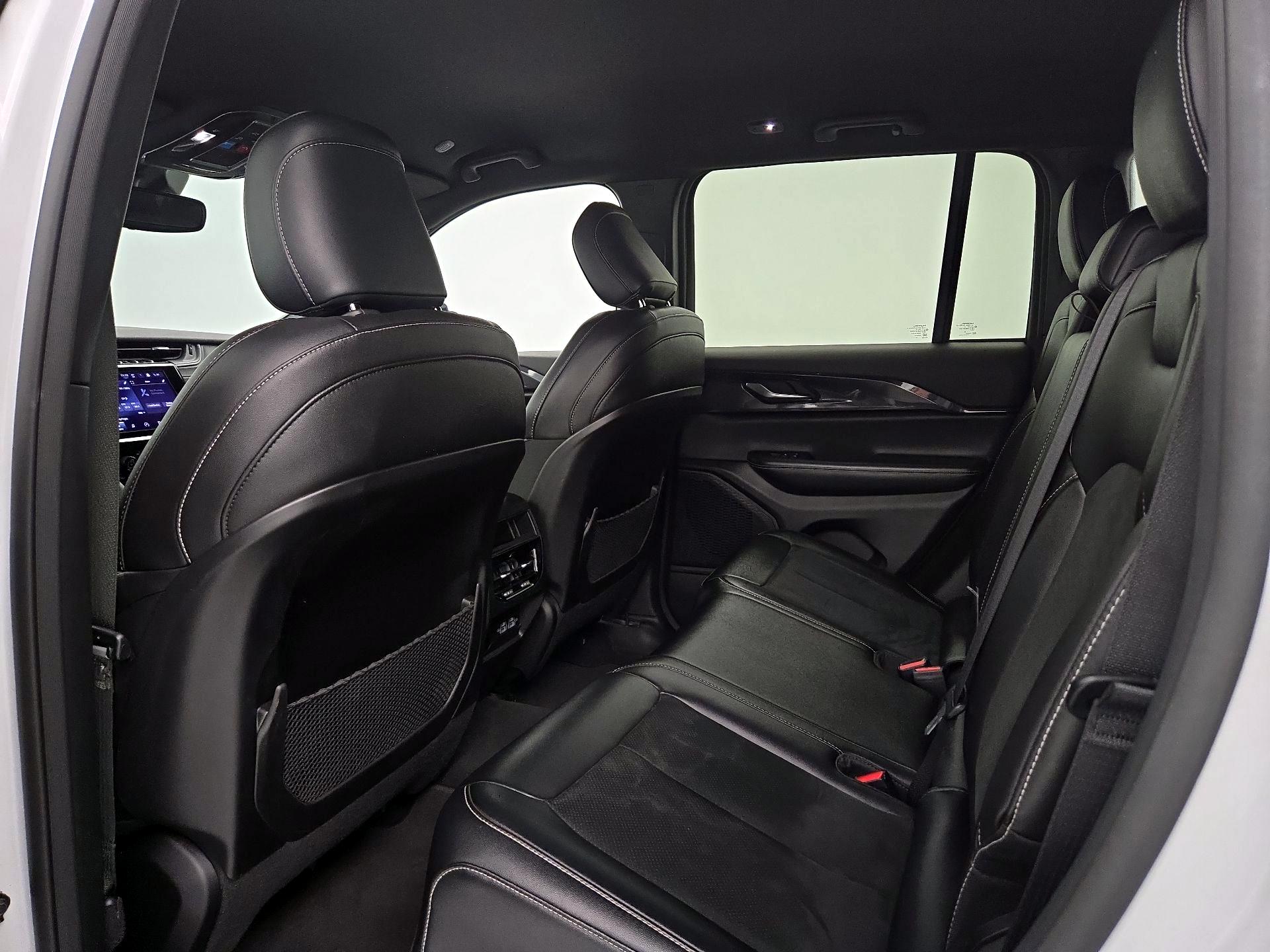 Thumbnail: 2023 Jeep Grand Cherokee - 19