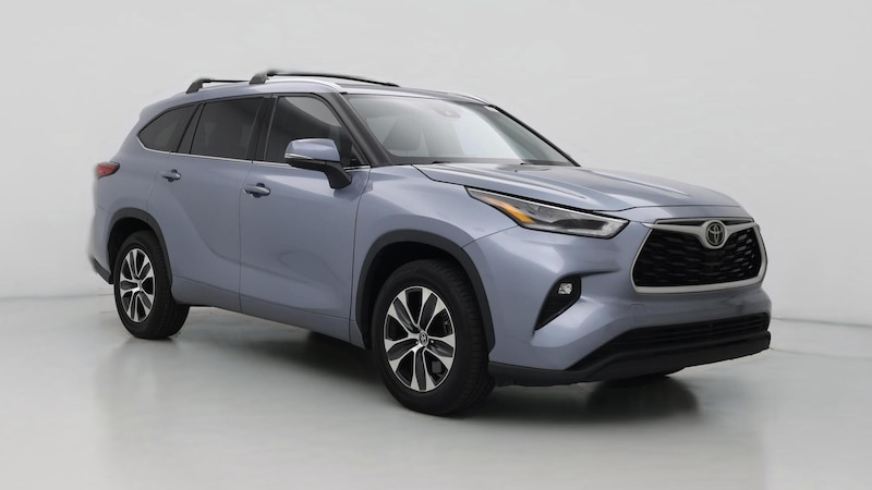 2021 Toyota Highlander XLE Hero Image