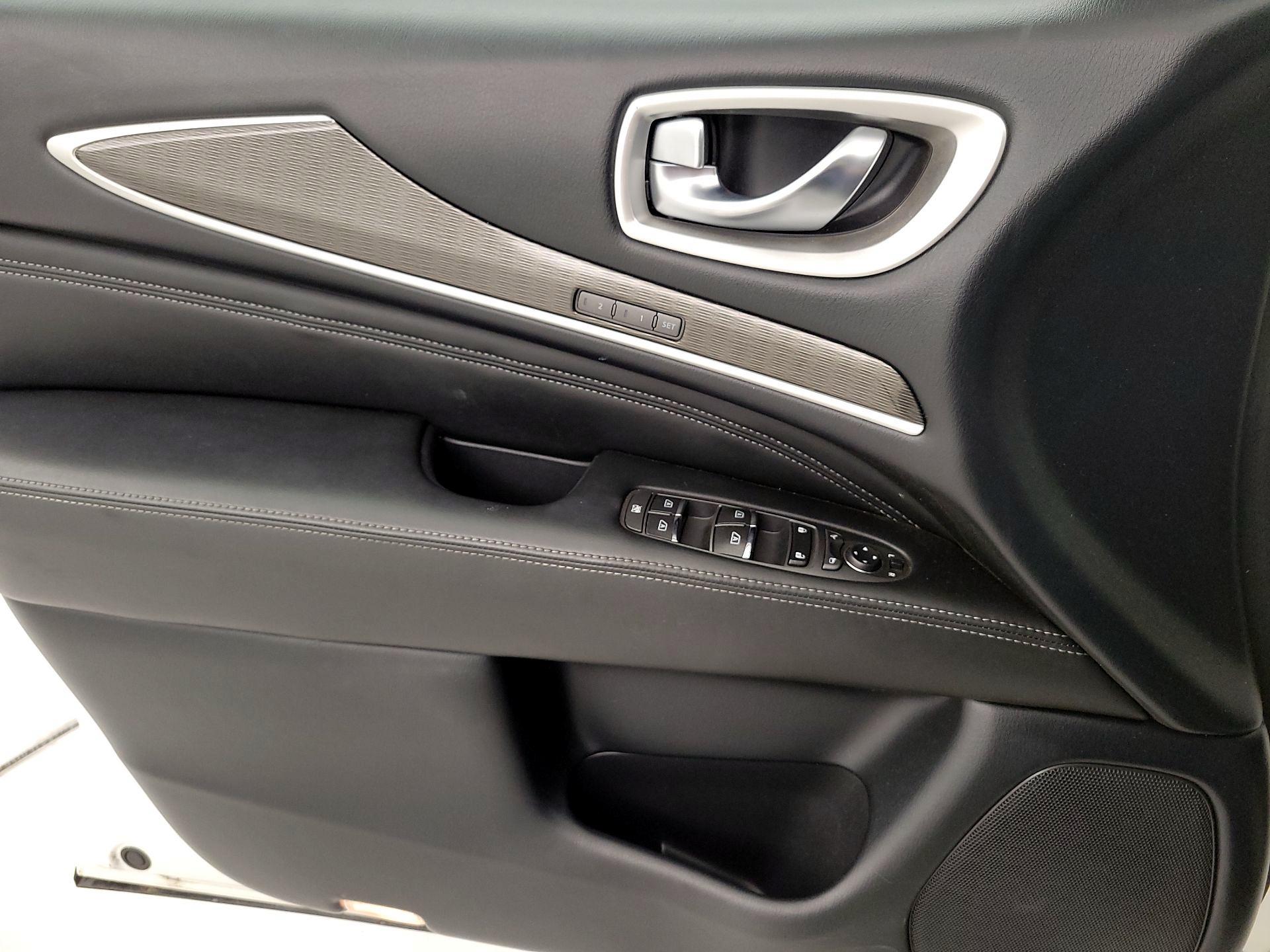 Thumbnail: 2019 INFINITI QX60 - 12