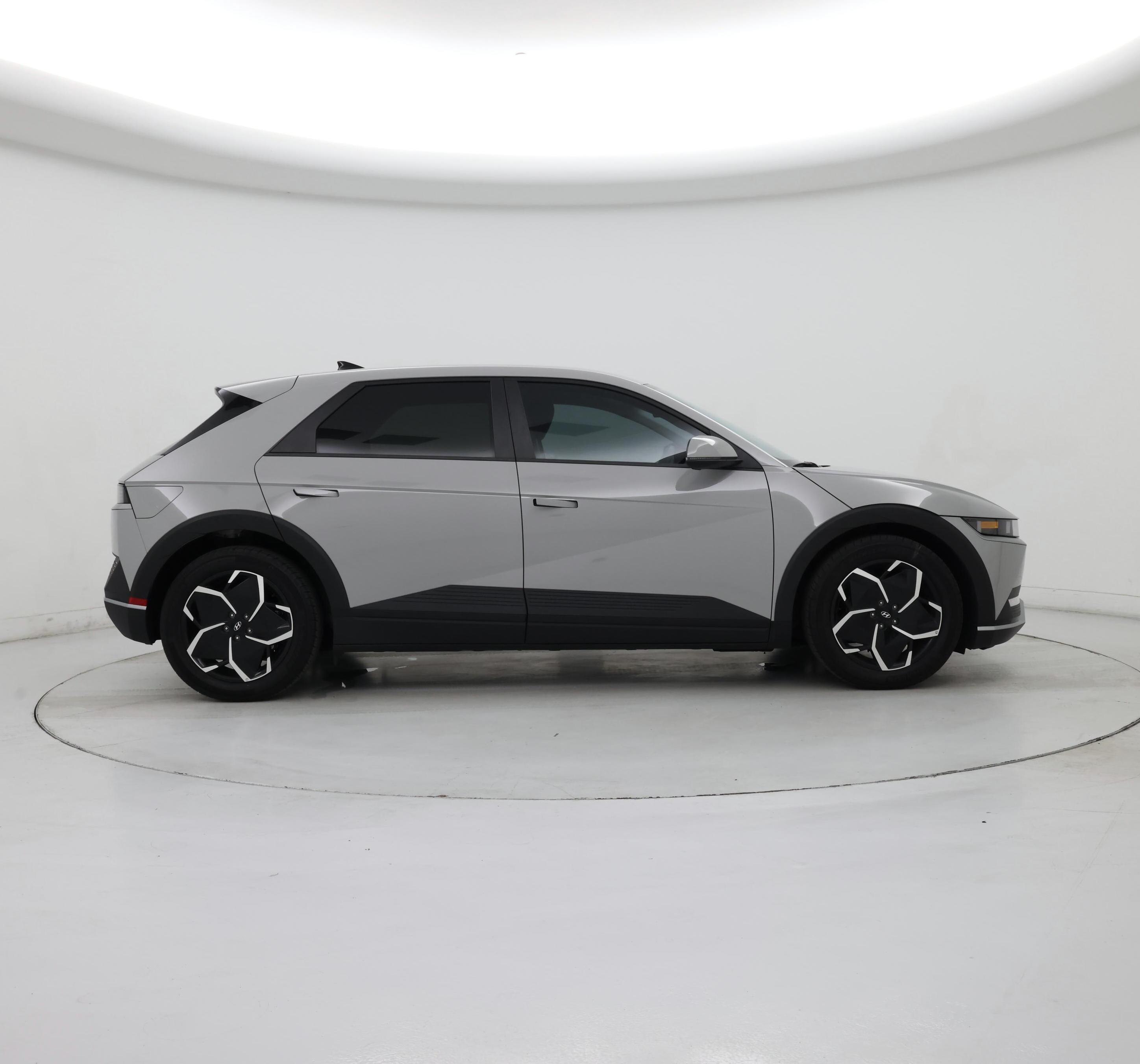 Thumbnail: 2023 Hyundai Ioniq 5 - 7