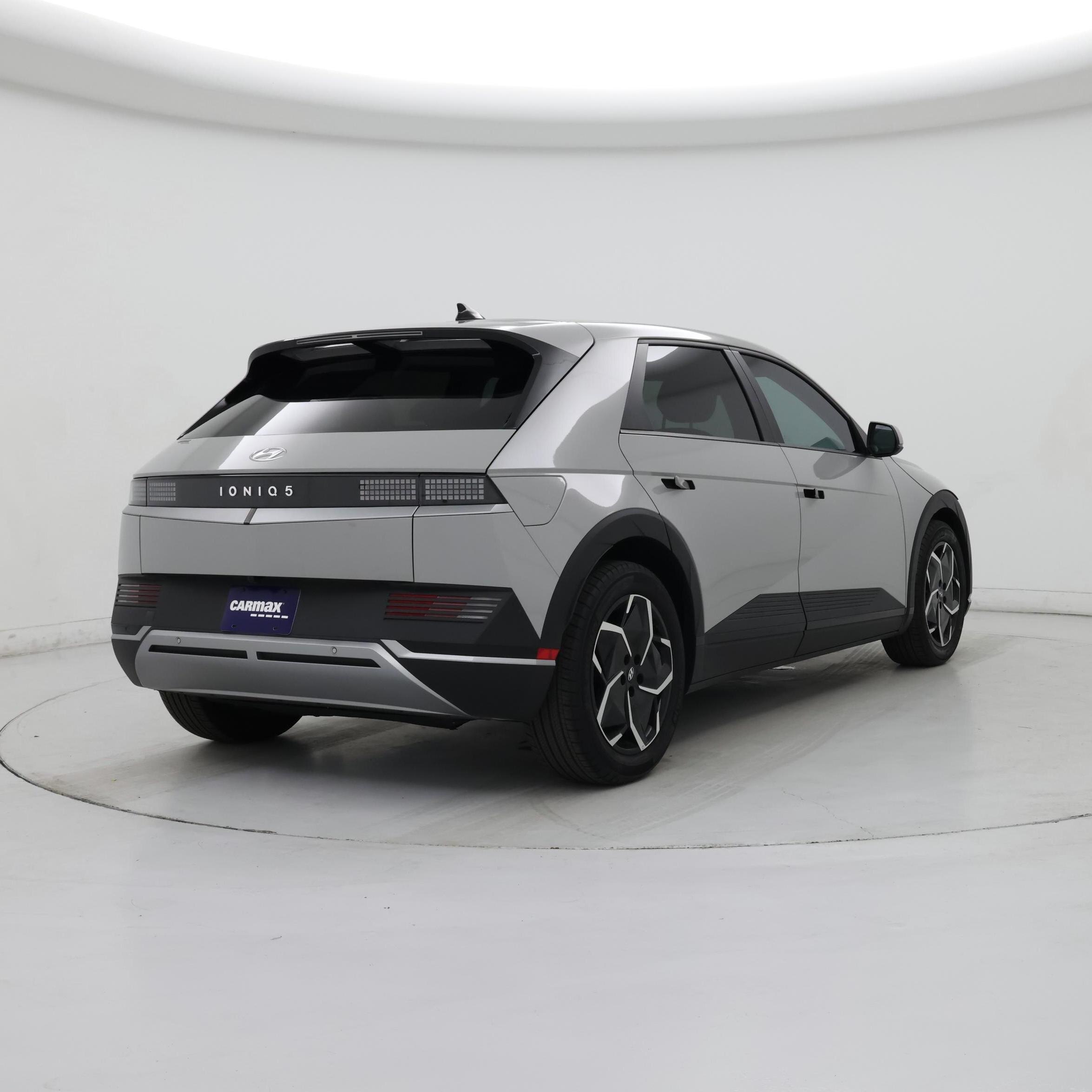 Thumbnail: 2023 Hyundai Ioniq 5 - 8
